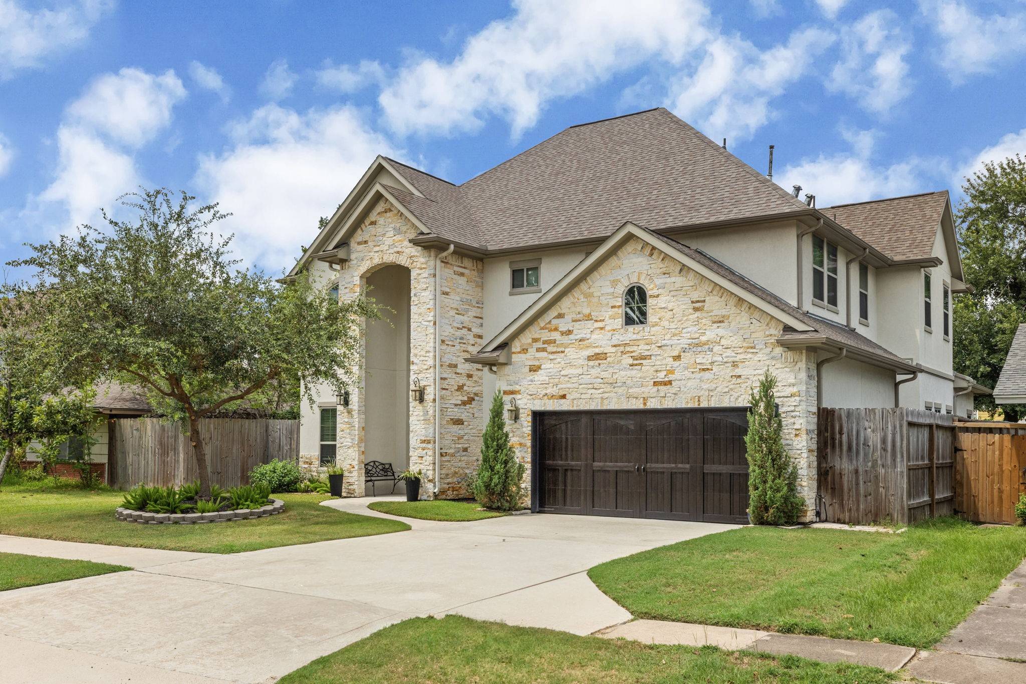 Houston, TX 77055,8550 Ridgepoint DR