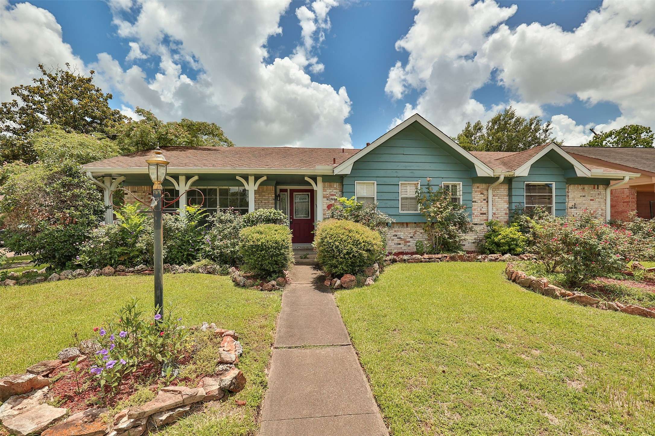 Pasadena, TX 77502,2805 Huckleberry LN