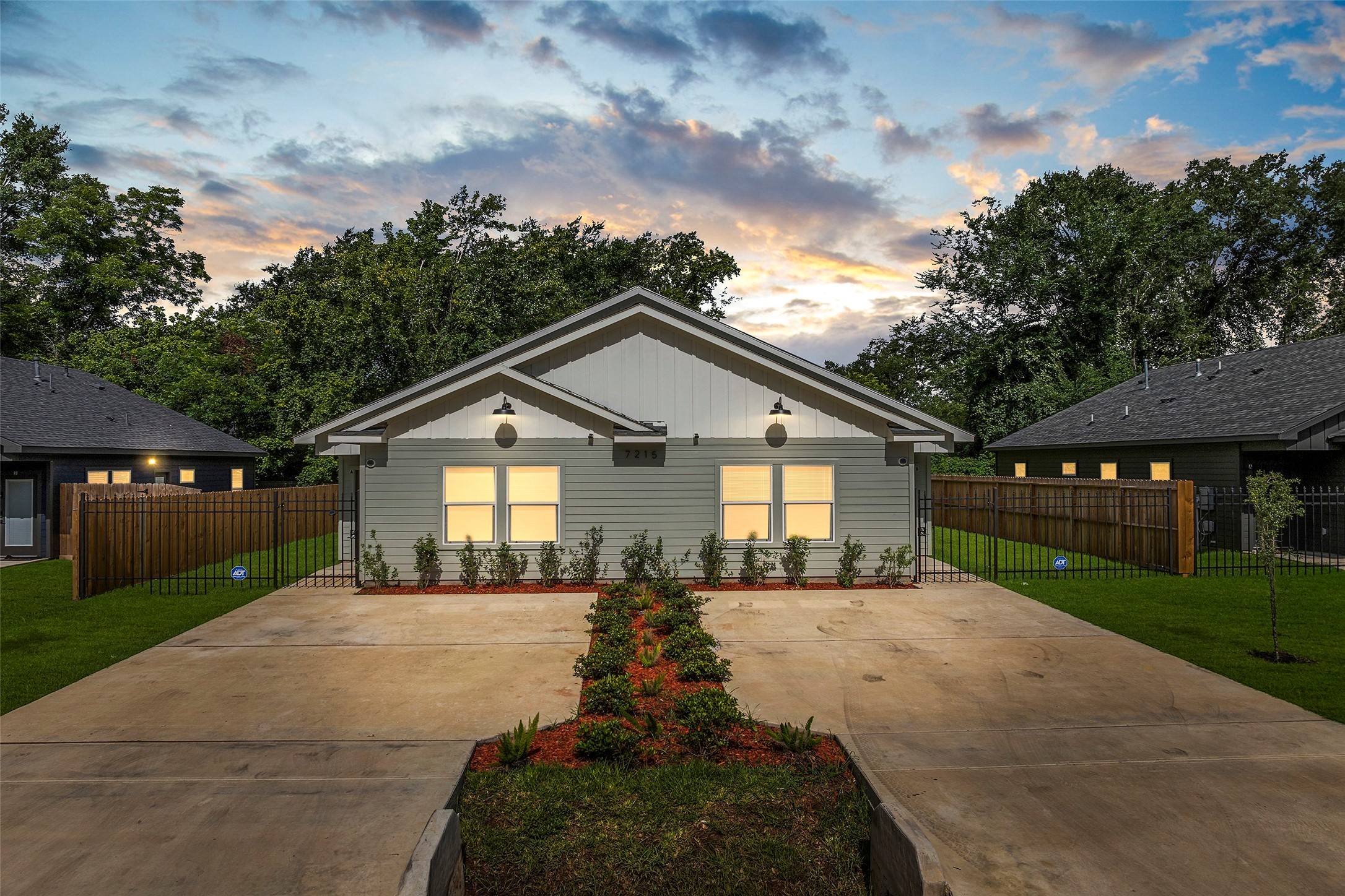Houston, TX 77088,7215 Tippett ST #A