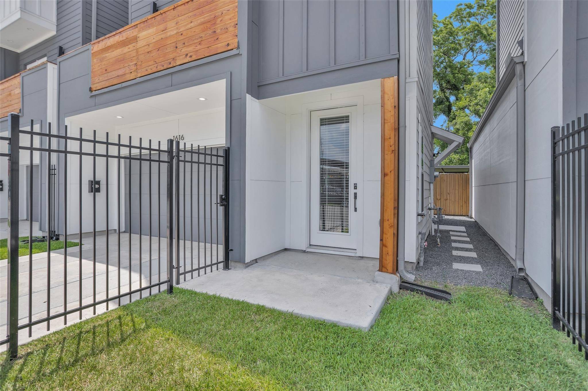 Houston, TX 77009,1616 Euel ST