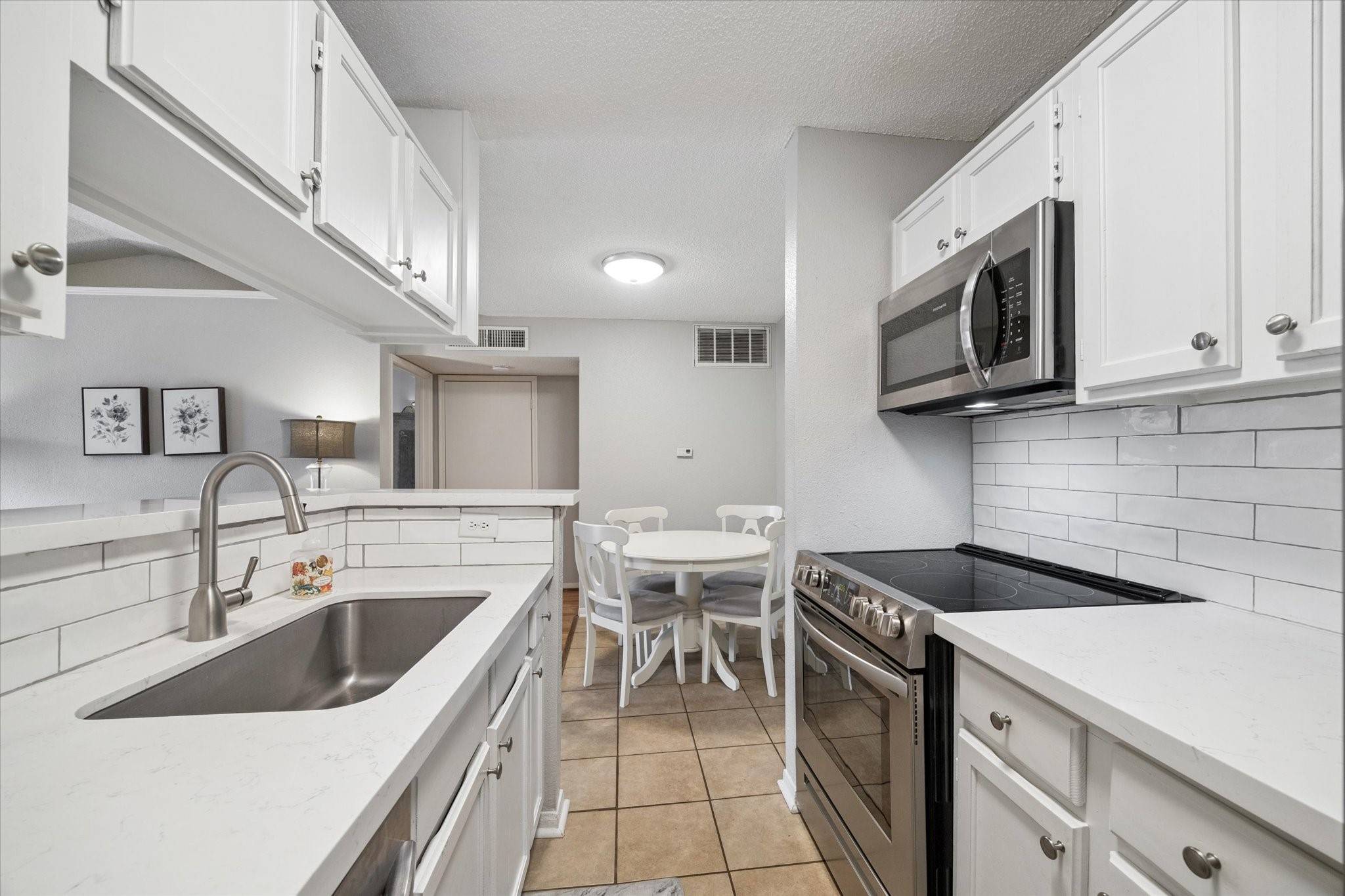 Houston, TX 77054,2121 Hepburn ST #208