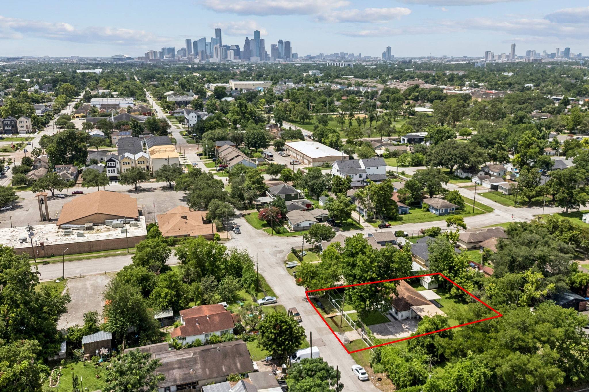 Houston, TX 77009,5009 Cochran ST