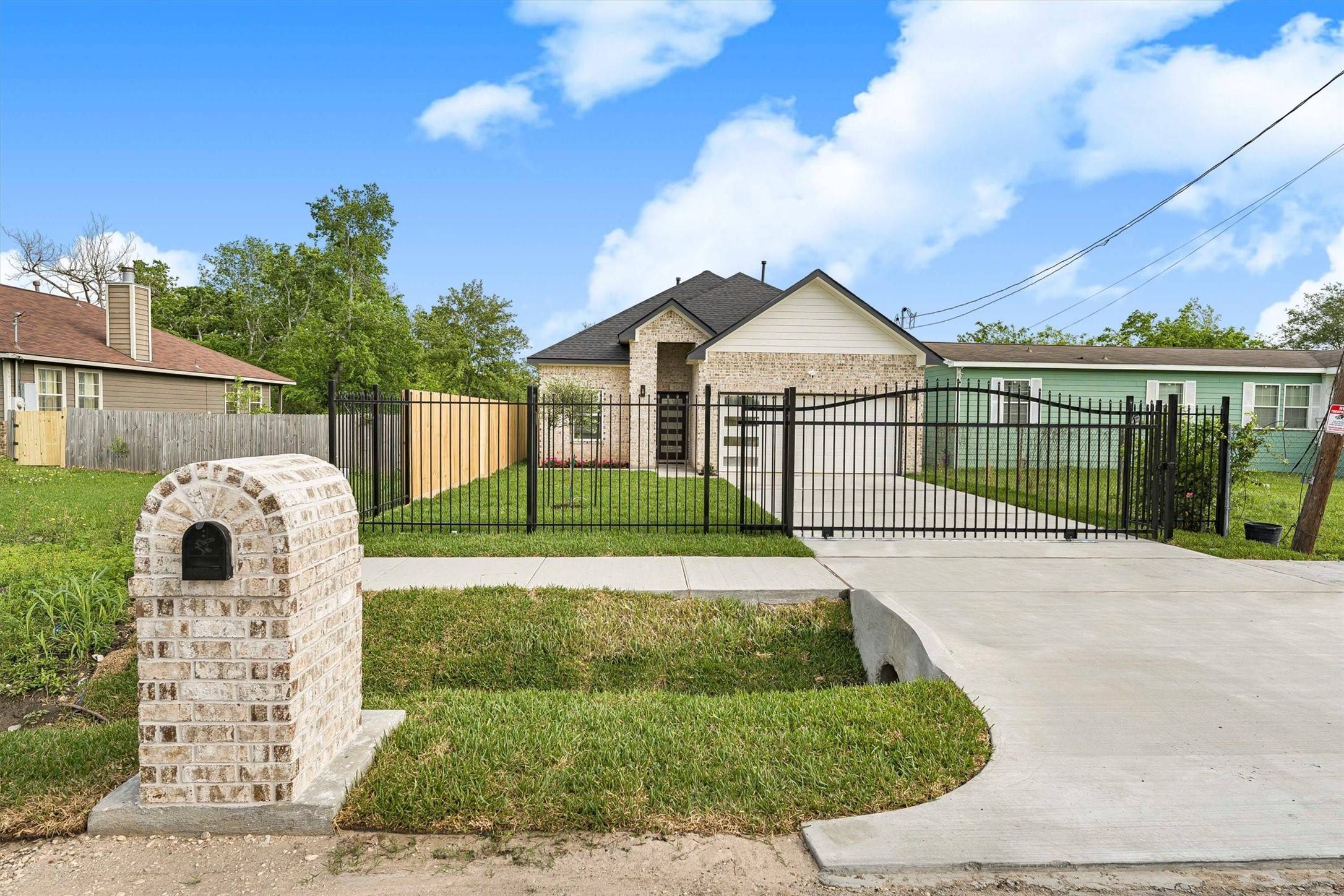 Houston, TX 77028,8125 Kenton ST