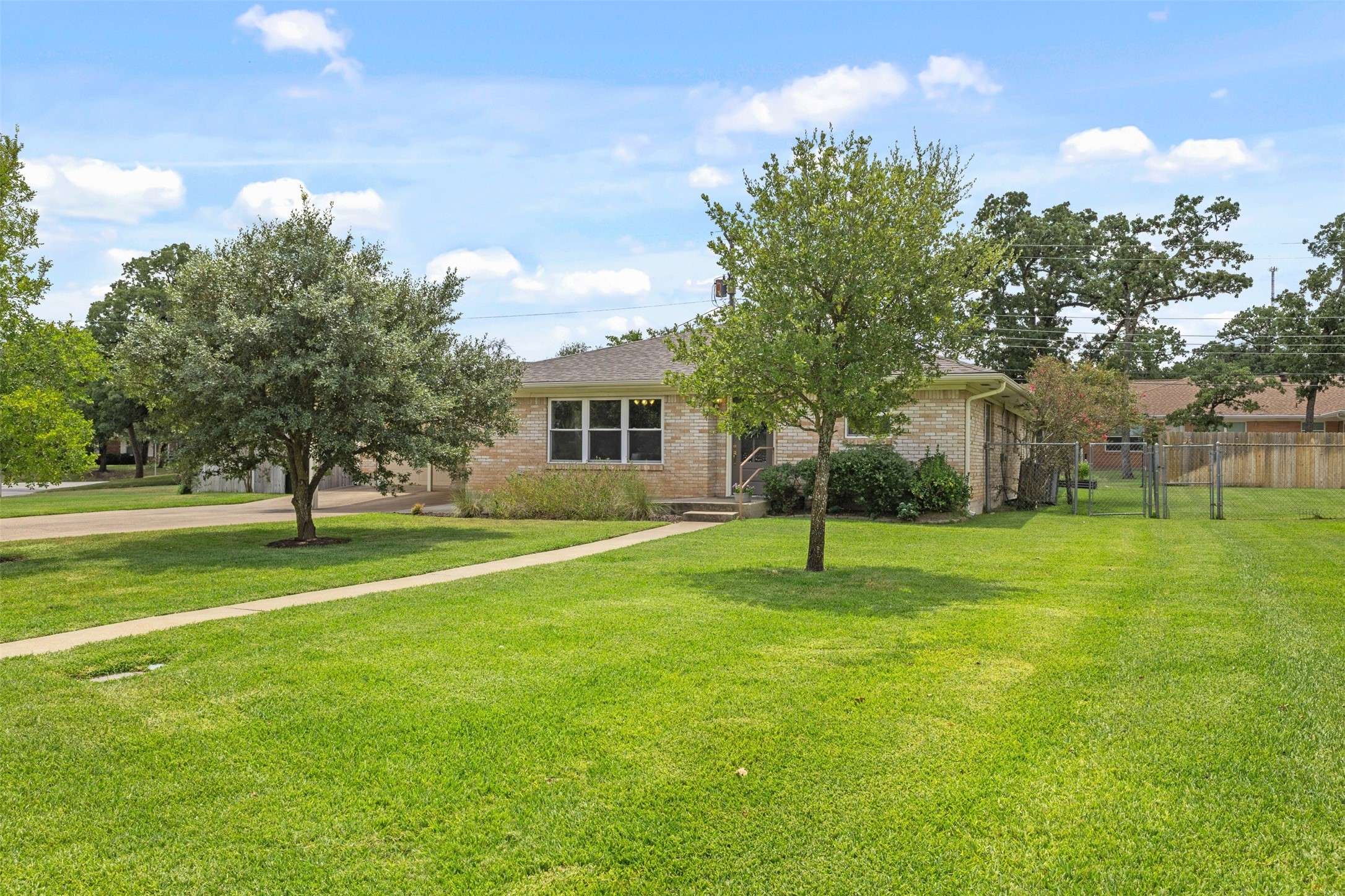 Bryan, TX 77802,2310 Morningside DR