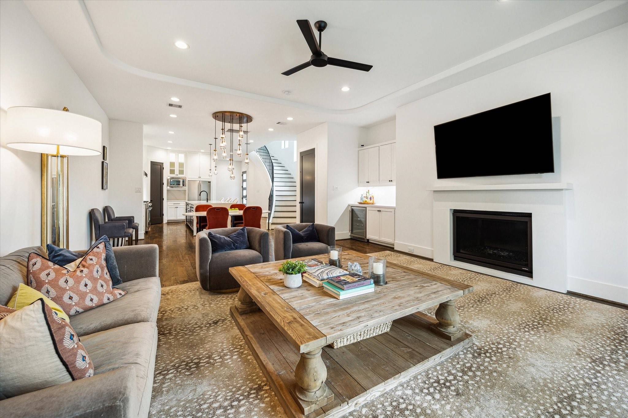 Houston, TX 77007,242 Birdsall ST