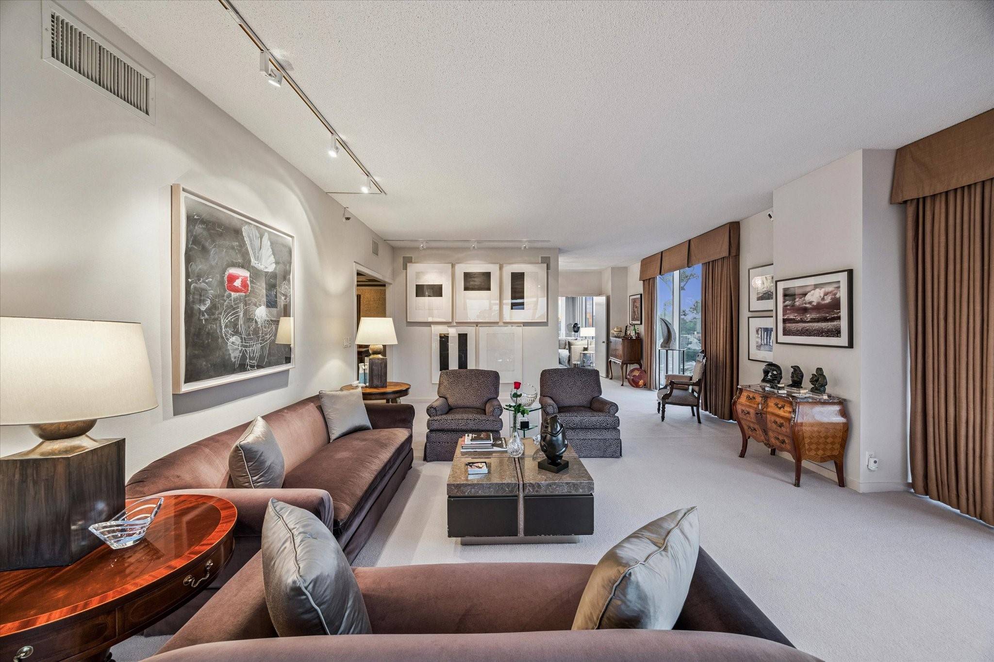 Houston, TX 77024,121 N Post Oak LN #601