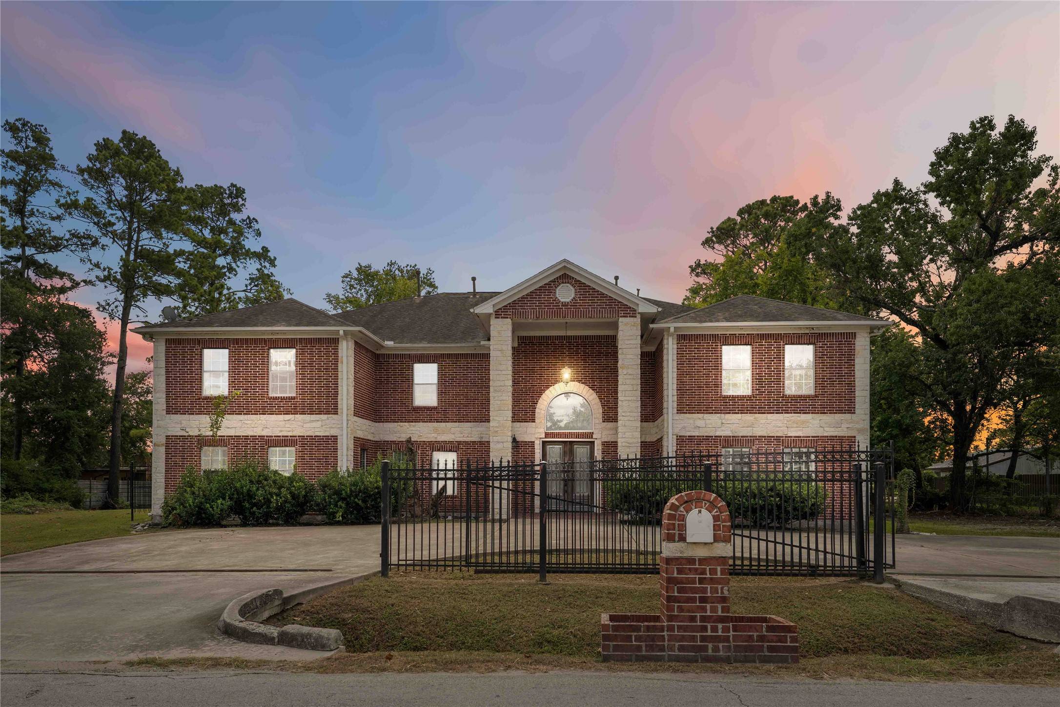 Houston, TX 77028,8438 Darlington DR