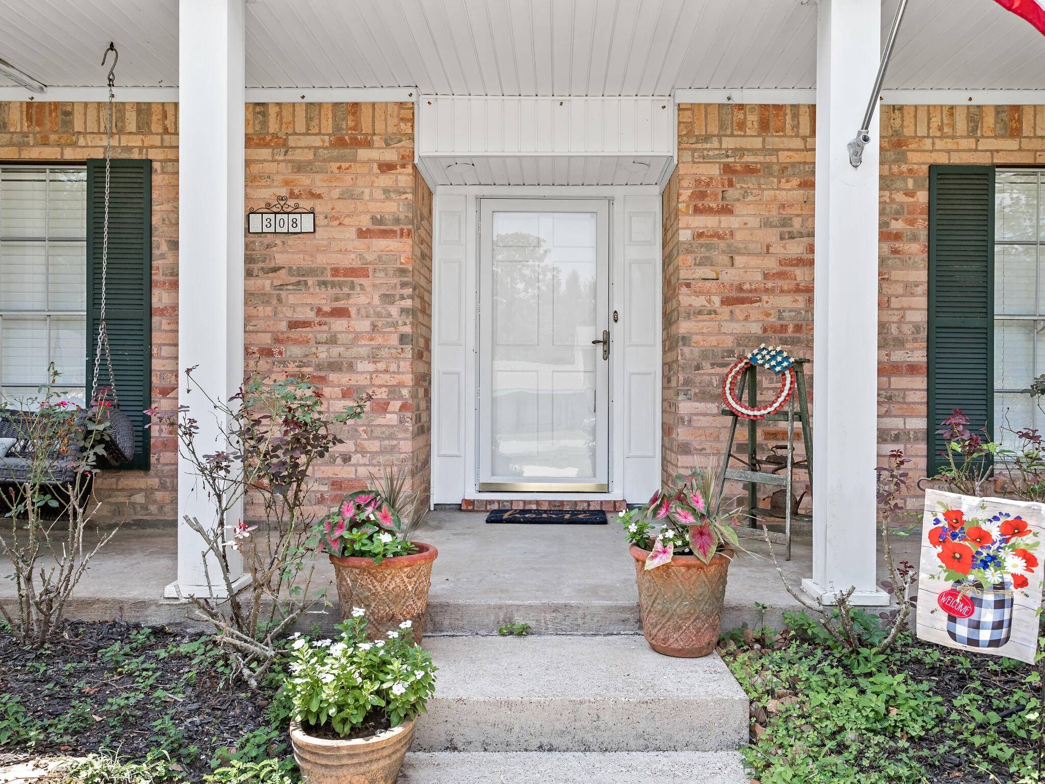 Silsbee, TX 77656,308 Willow Oak LN