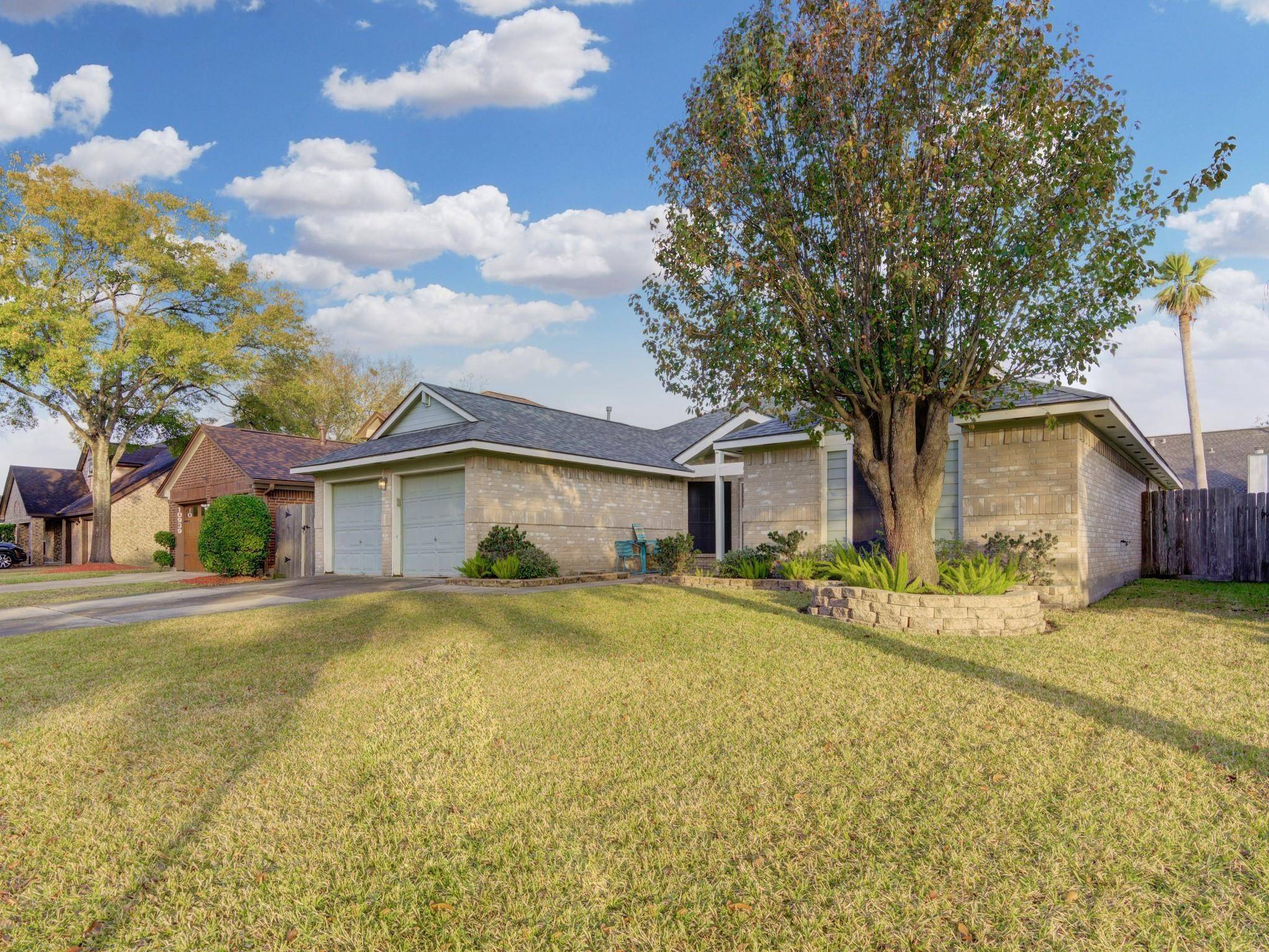 La Porte, TX 77571,10941 Dogwood DR