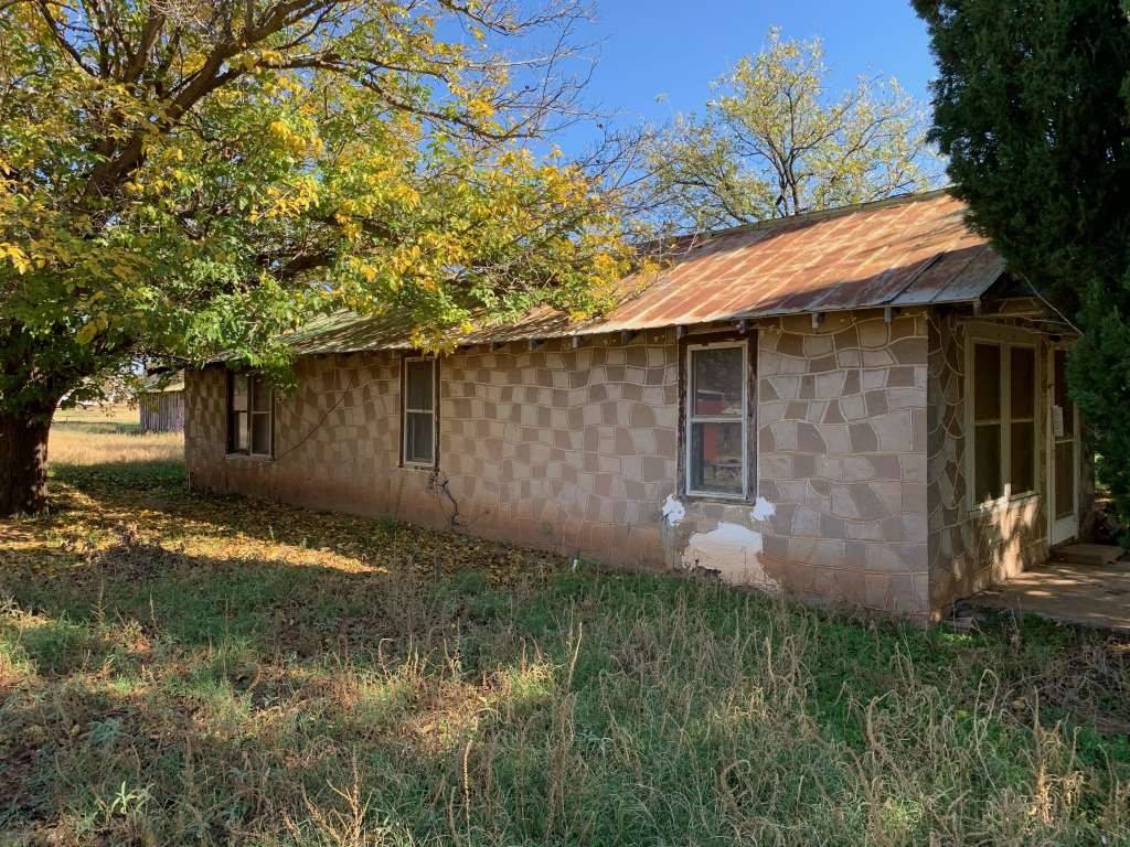 Spur, TX 79370,611 W Harris ST