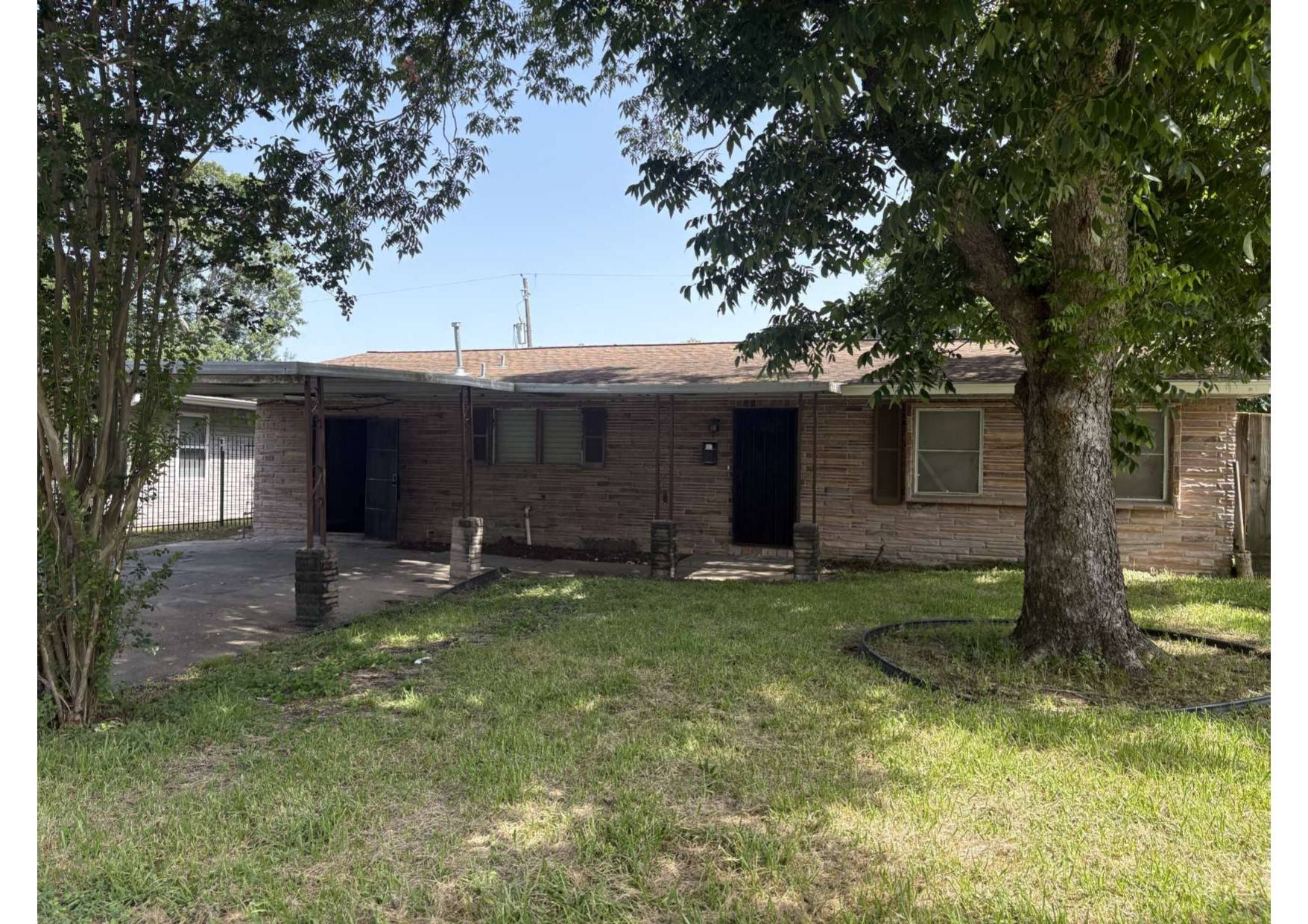 Houston, TX 77033,5923 Van Fleet ST