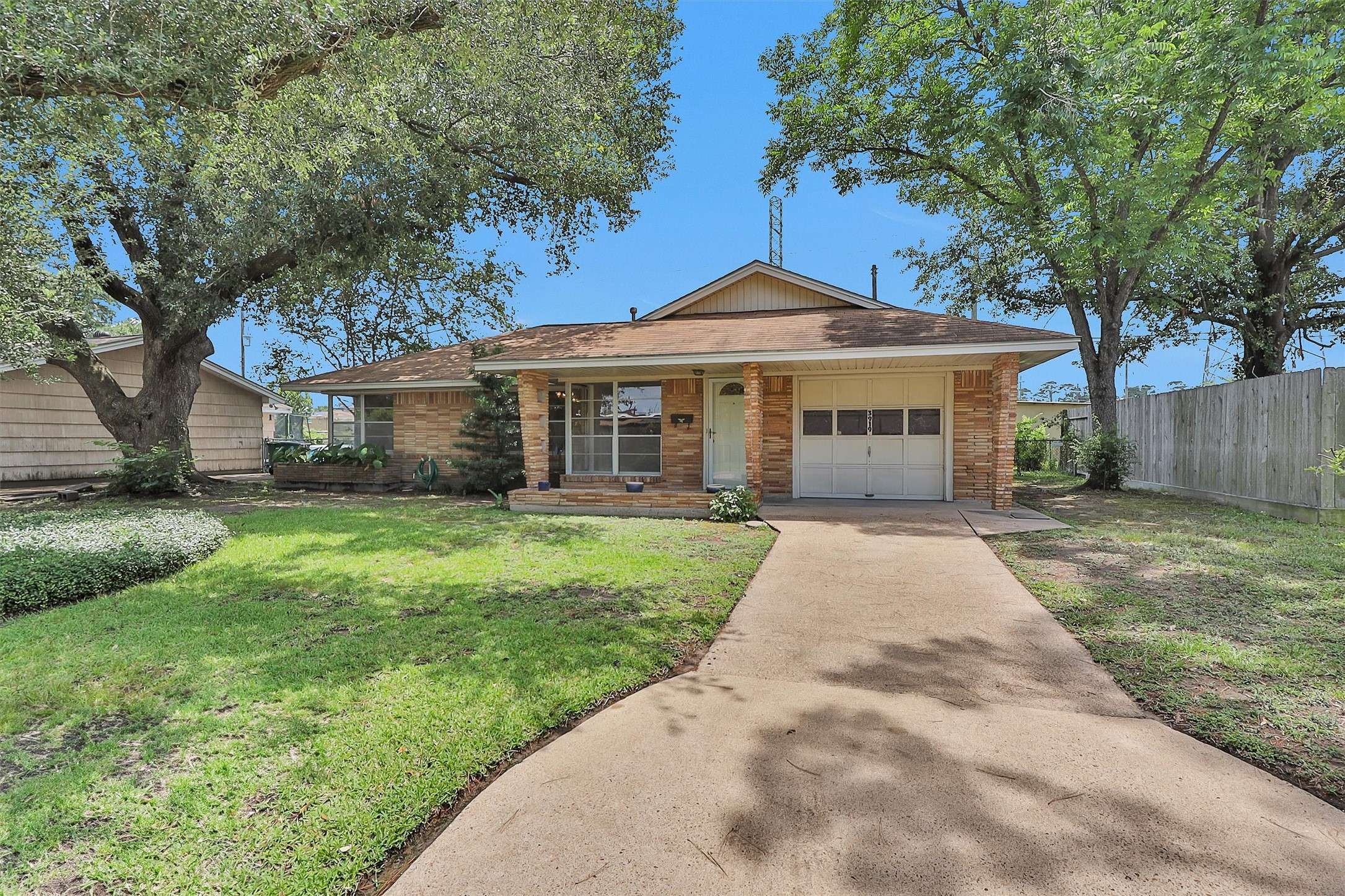 Houston, TX 77092,3919 Gardendale DR