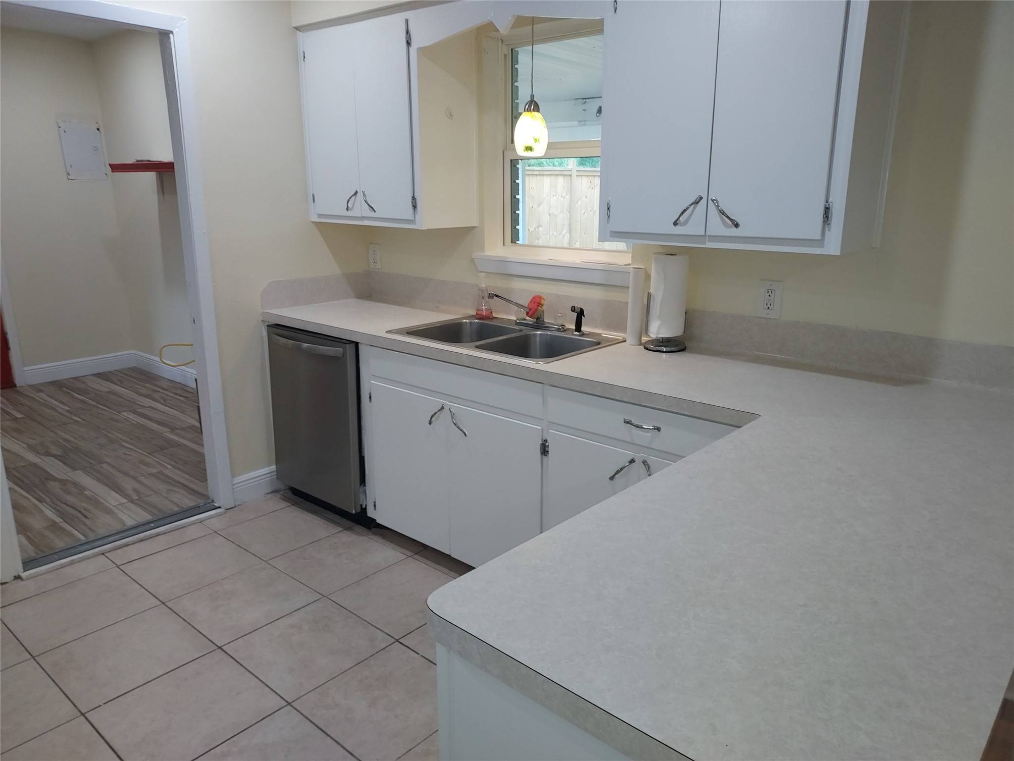 Angleton, TX 77515,509 S Ramona ST
