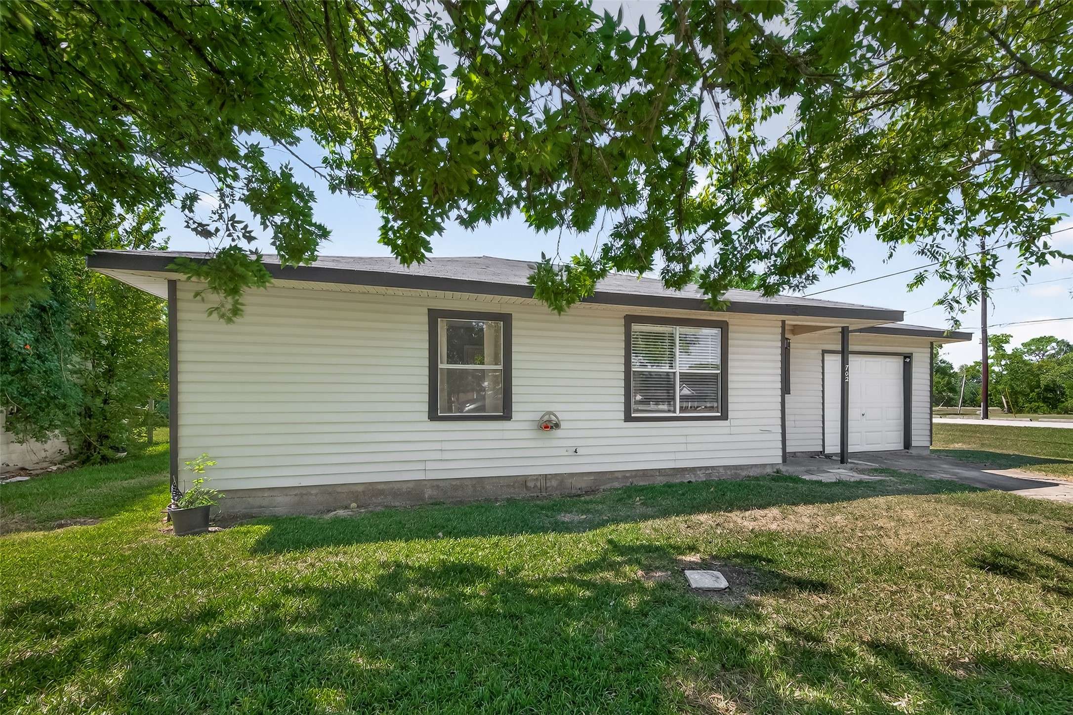 La Porte, TX 77571,702 S Holmes ST