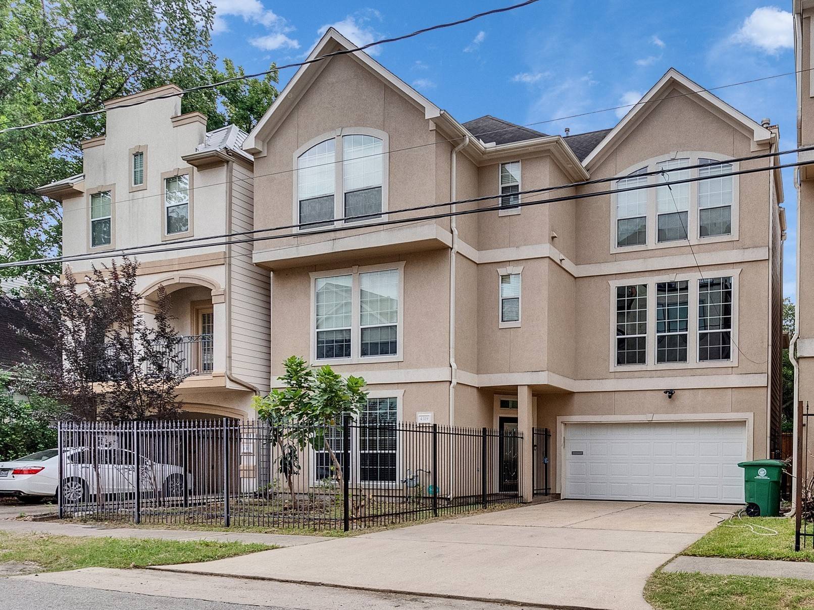 Houston, TX 77007,4319 Lillian ST