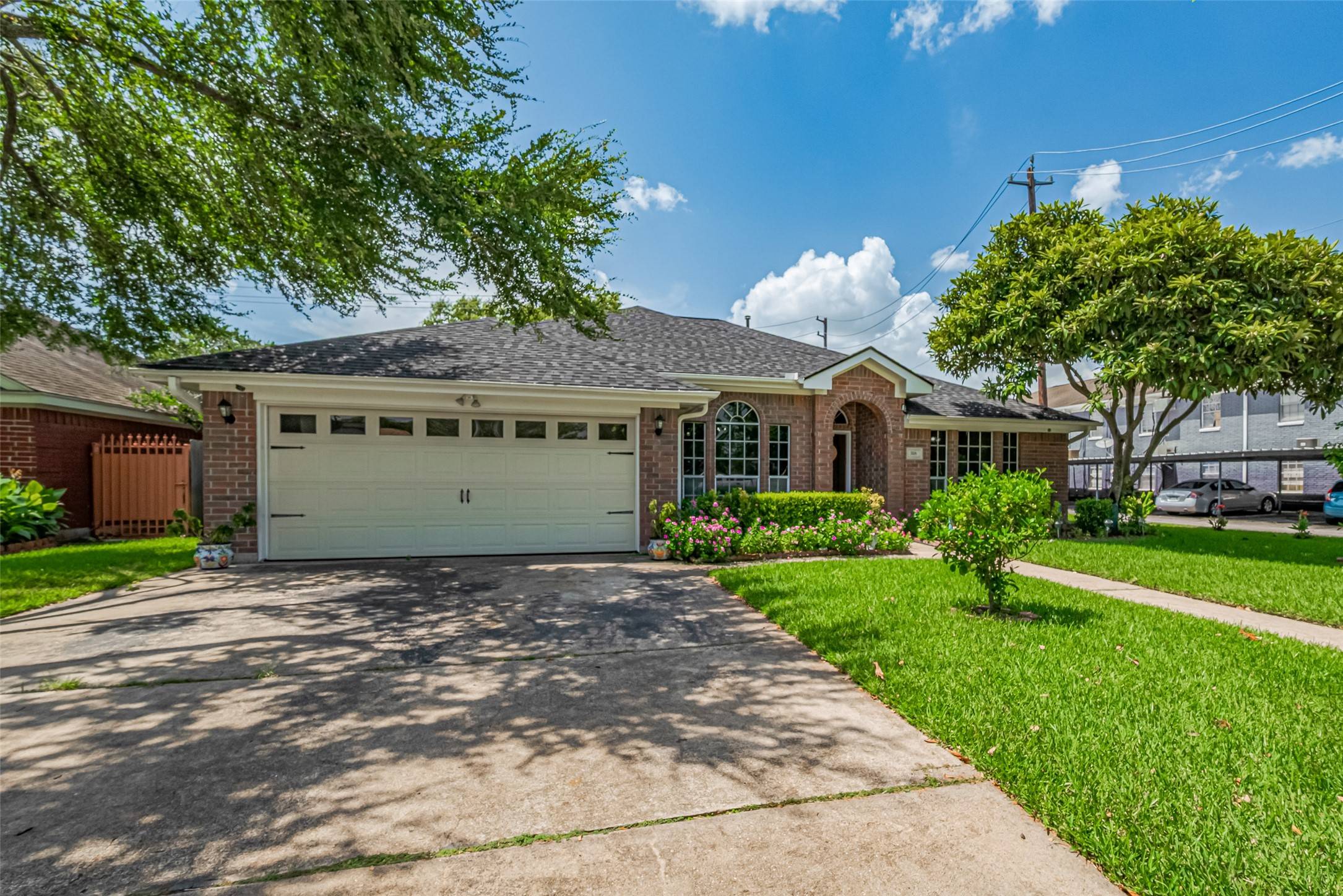 Webster, TX 77598,318 Cole ST