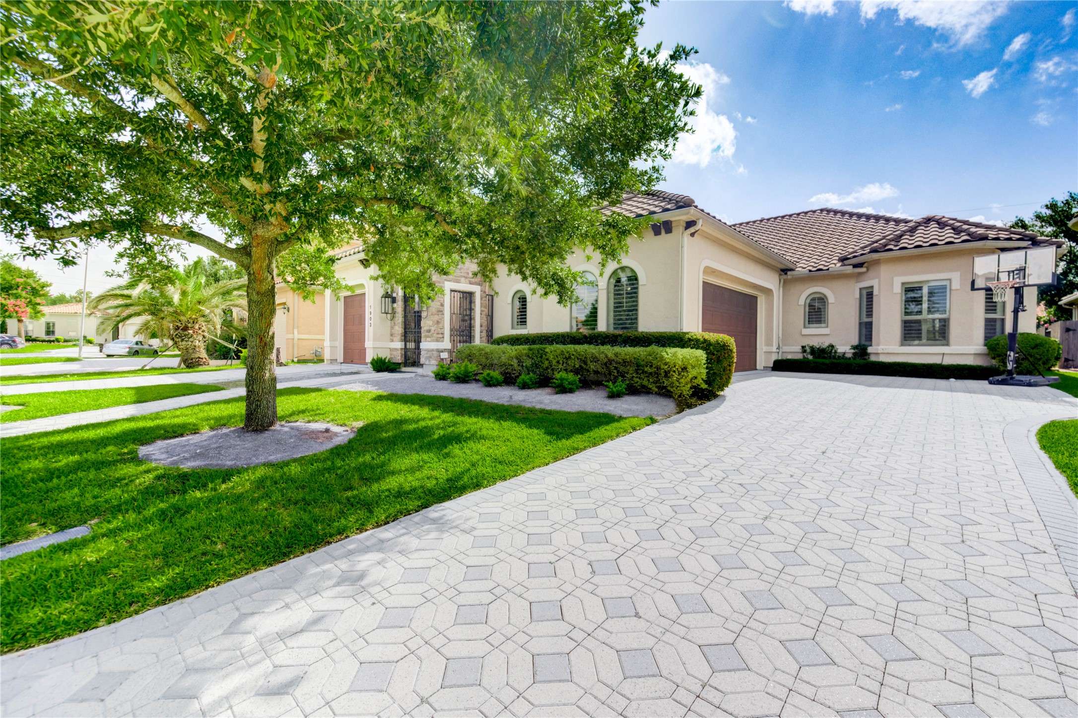Houston, TX 77077,1903 Flower Garden LN