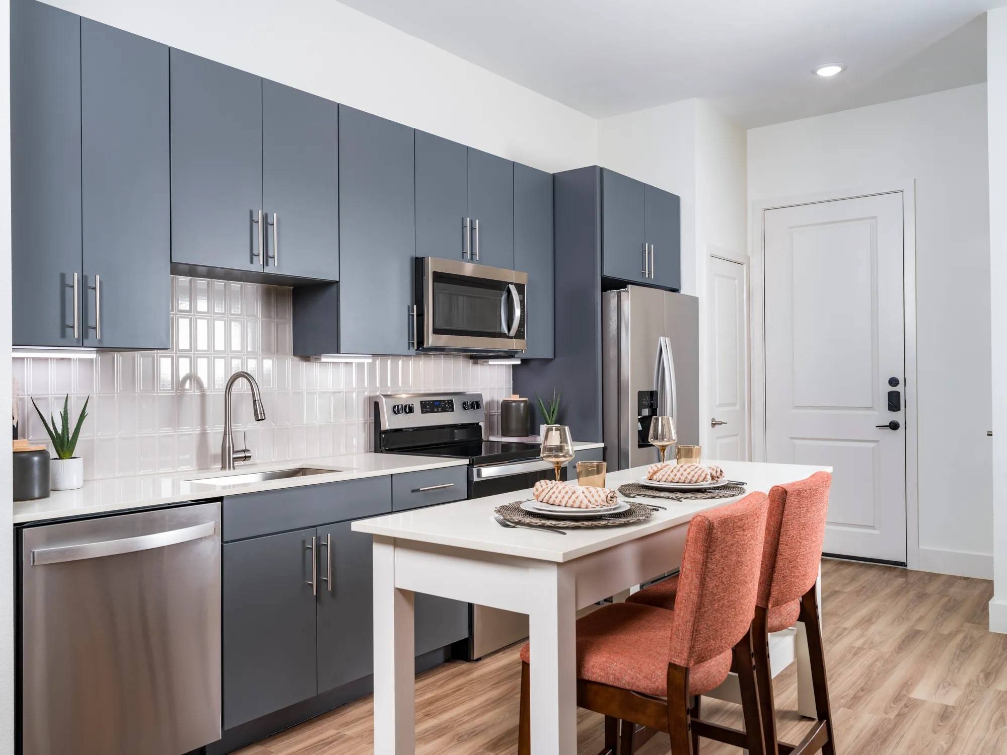 Houston, TX 77018,641 W Crosstimbers ST #1-375
