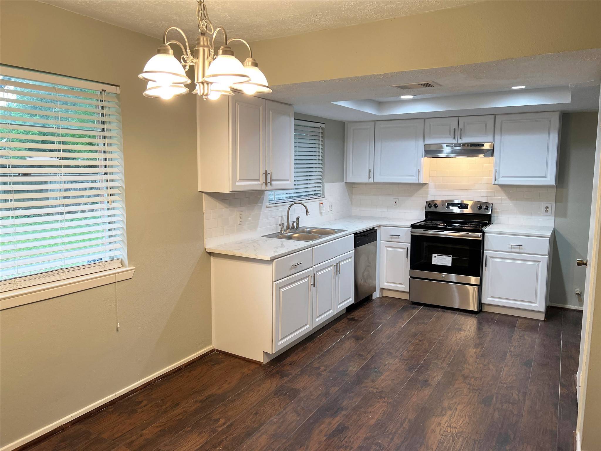 Sugar Land, TX 77498,10310 Overview DR