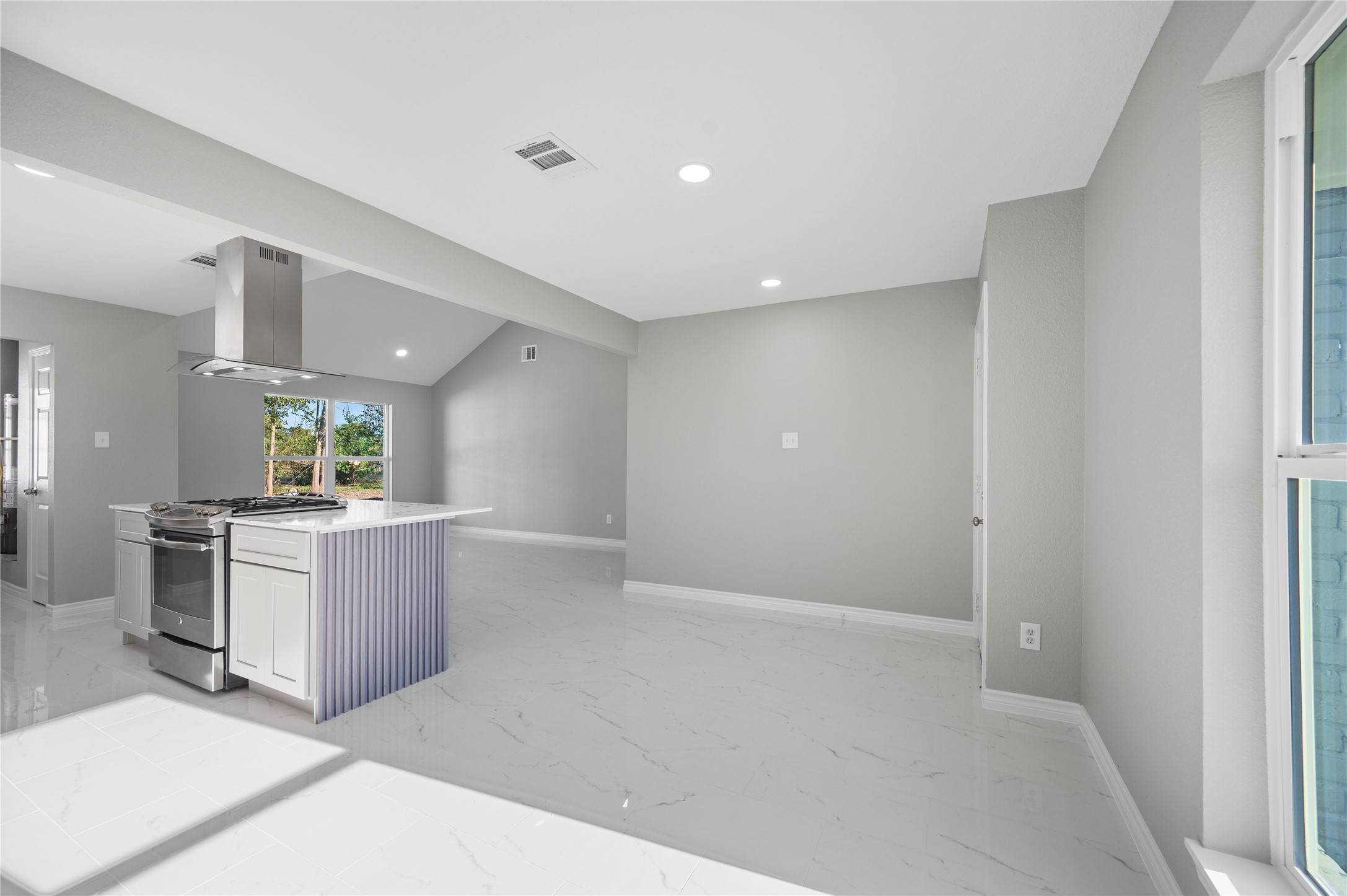 Houston, TX 77038,10558 Pleasanton DR