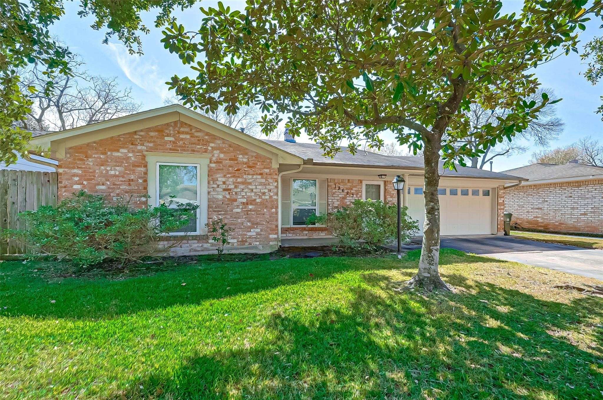 Sugar Land, TX 77498,13623 Fernhill DR