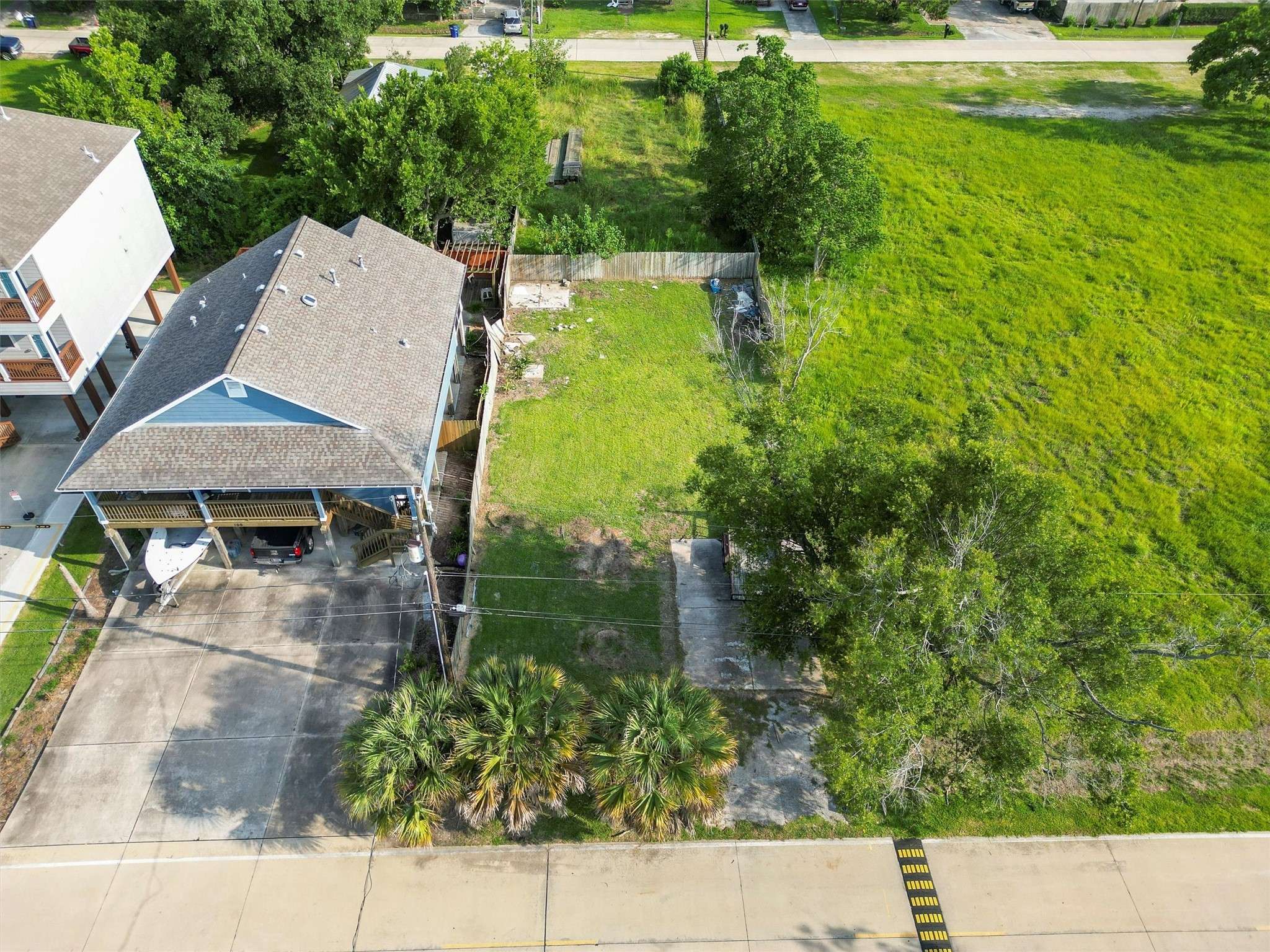 Kemah, TX 77565,110 W 7th ST