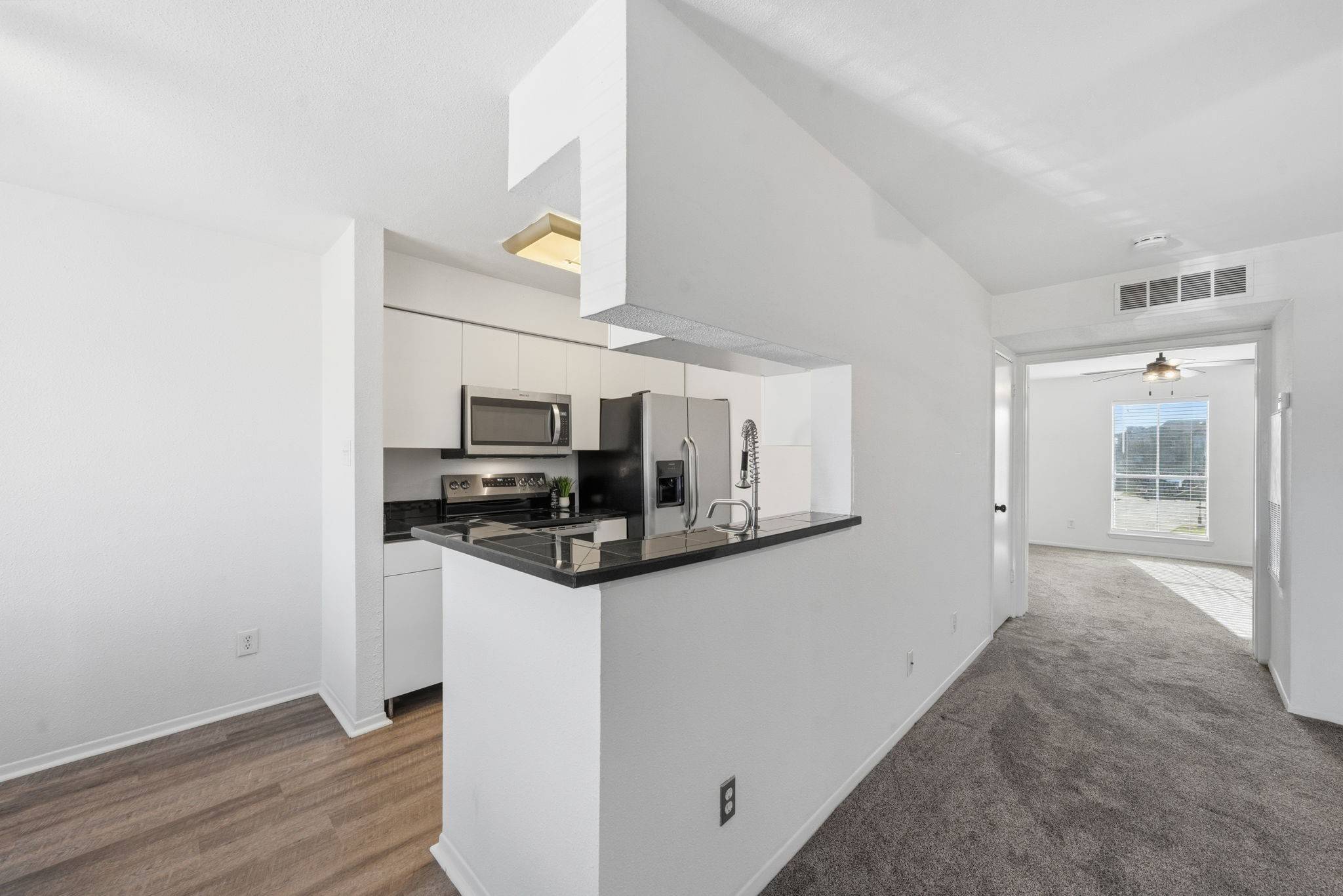 Webster, TX 77058,18800 Egret Bay BLVD #808