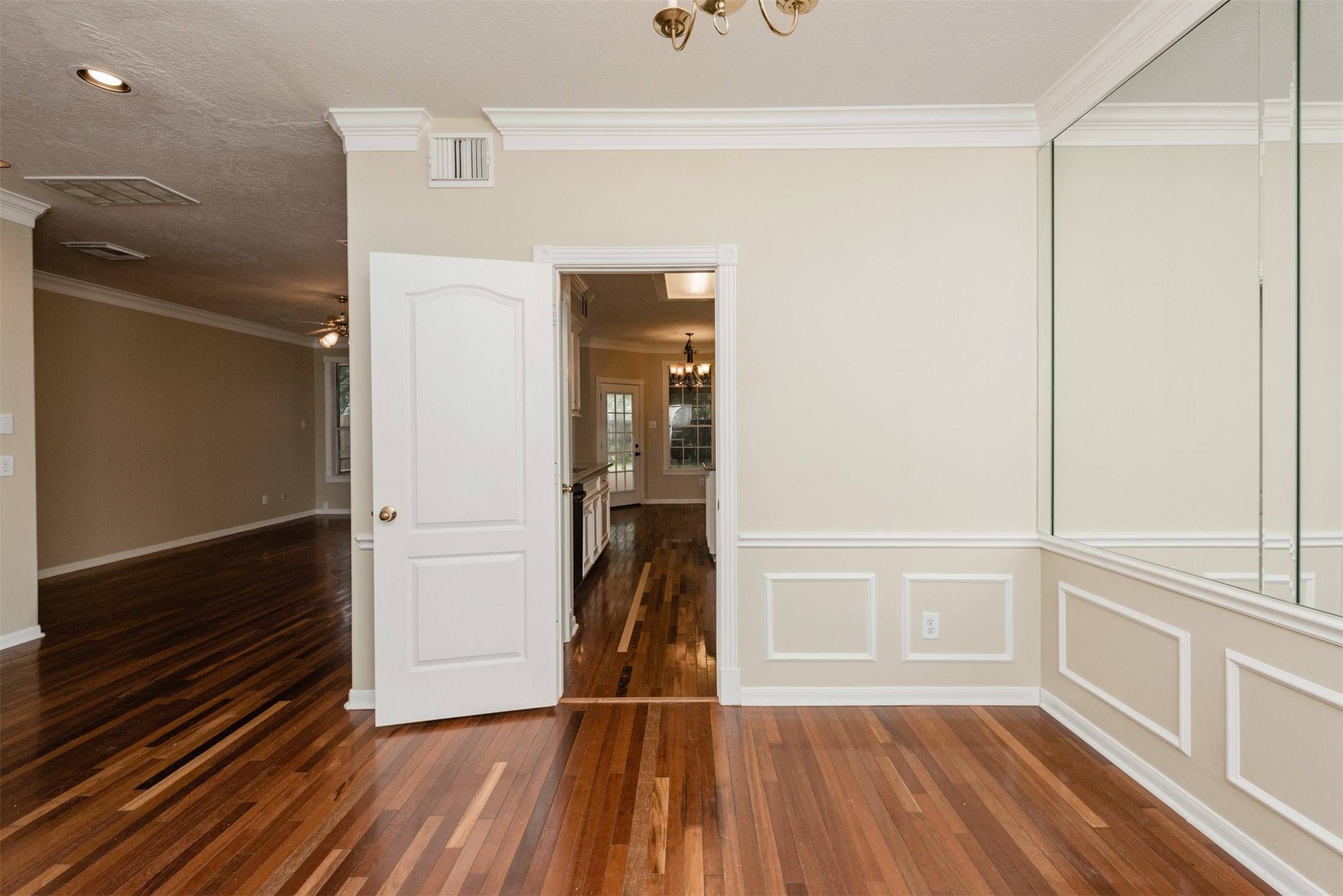 League City, TX 77573,215 SUNSET RIDGE