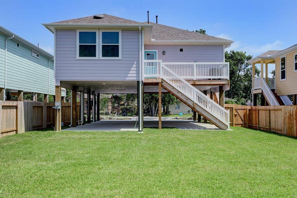 La Porte, TX 77571,353 Bay Oaks DR