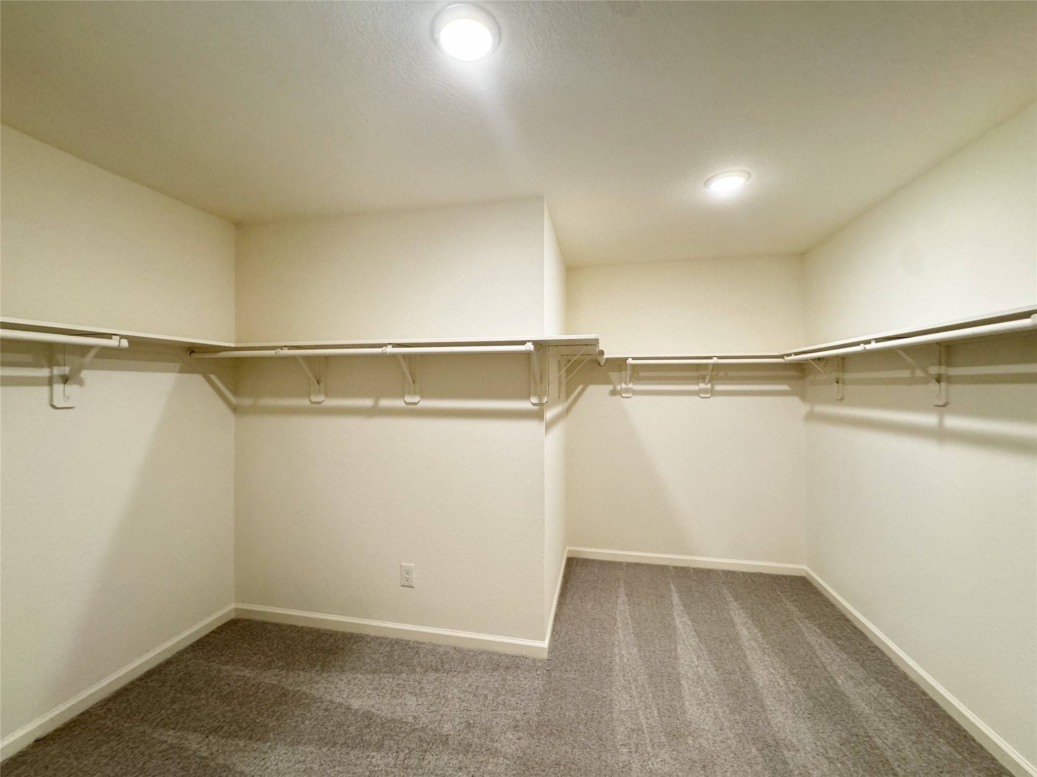 Montgomery, TX 77316,616 Craven ST