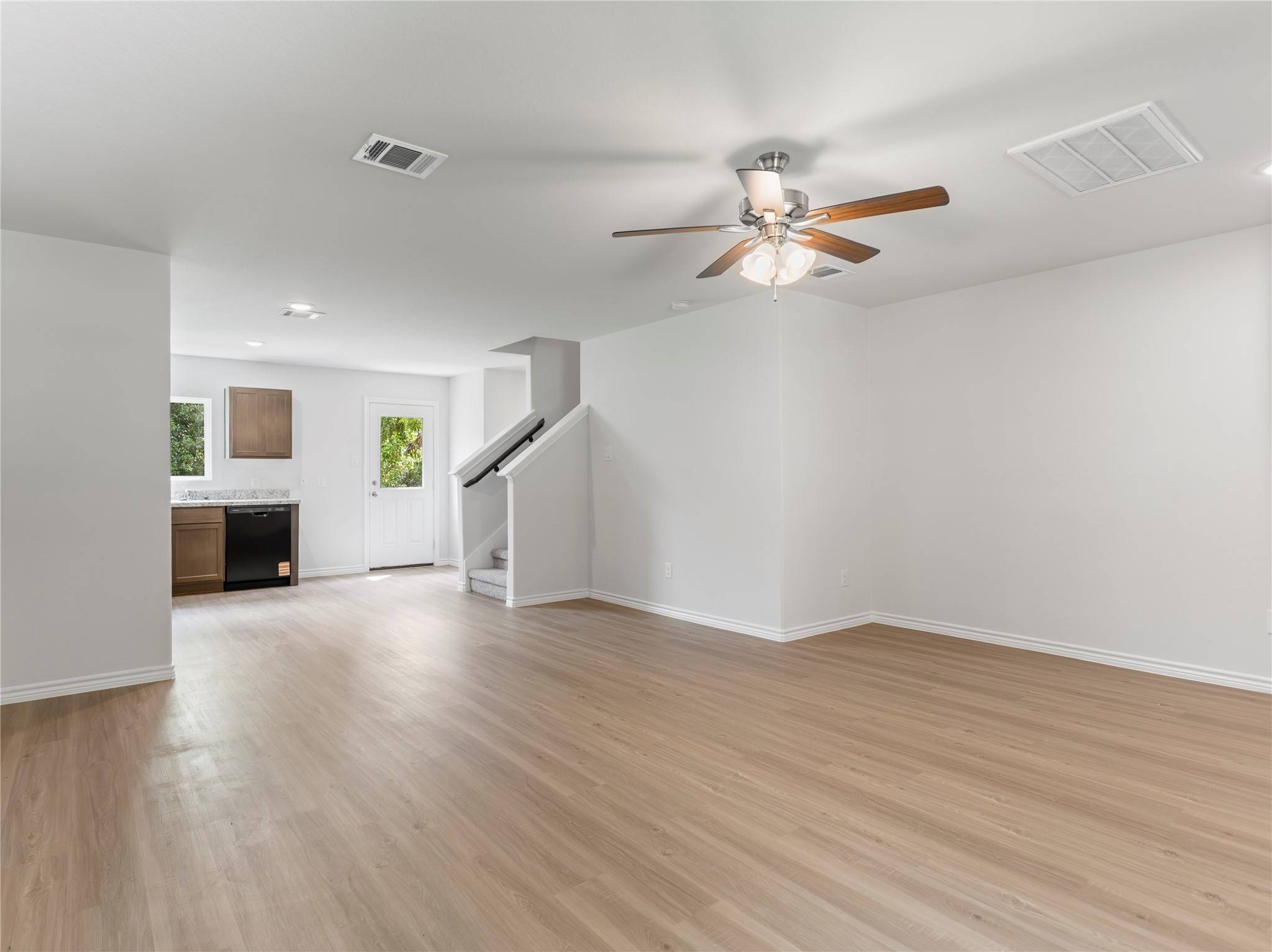 Sweeny, TX 77480,304 N Orange ST