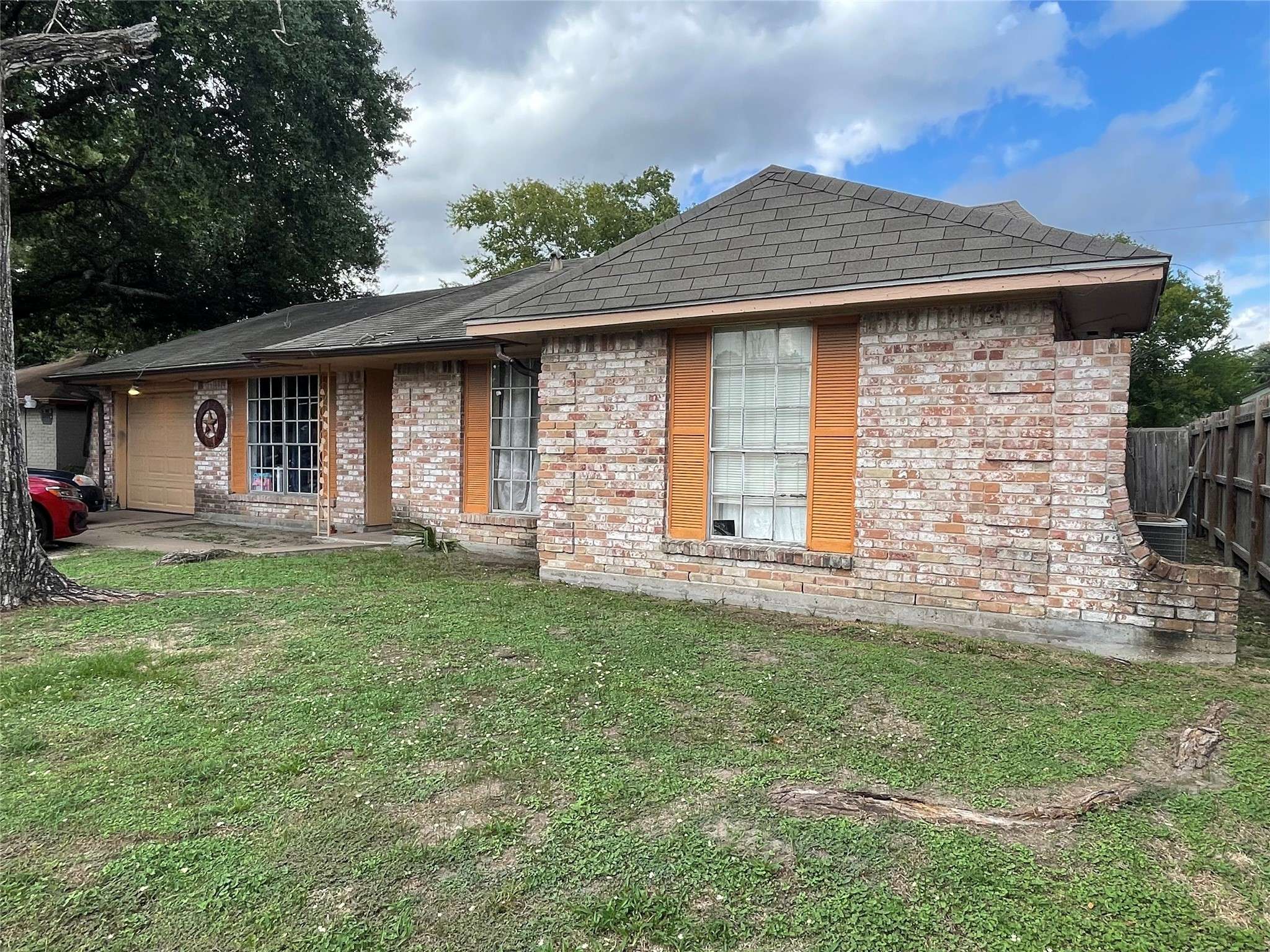 Houston, TX 77037,110 W Doverfield DR