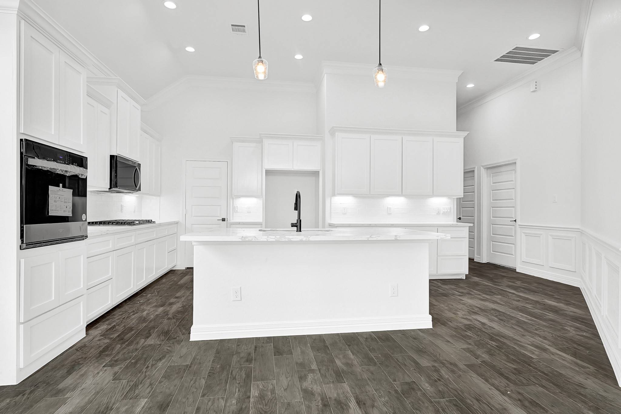 Anahuac, TX 77514,400 Little Spring CT