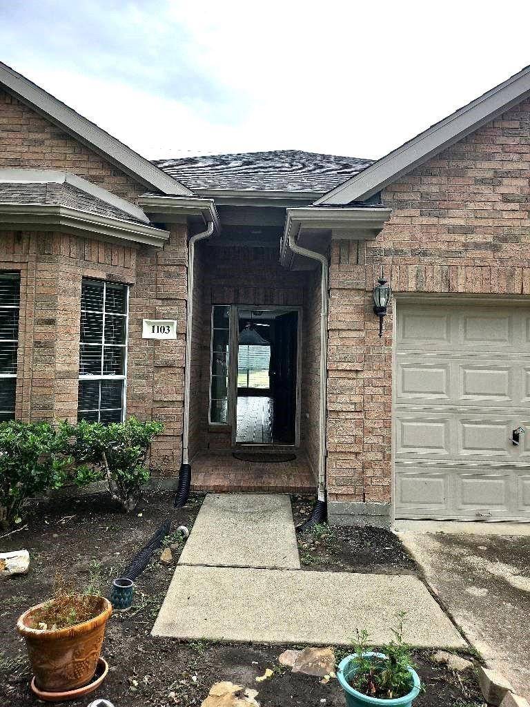 Pearland, TX 77584,1103 E Hampton DR