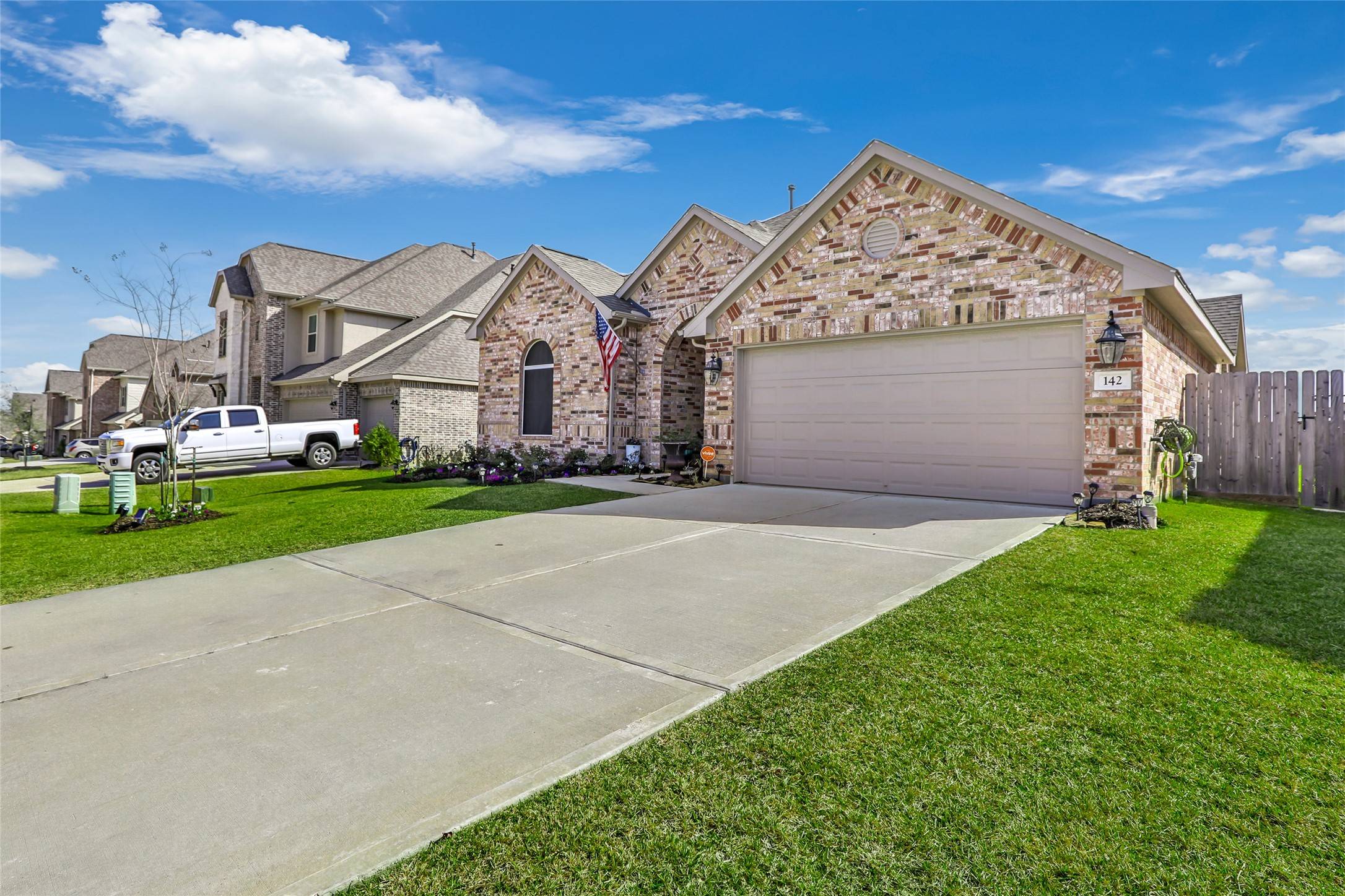 Montgomery, TX 77356,142 Dina LN