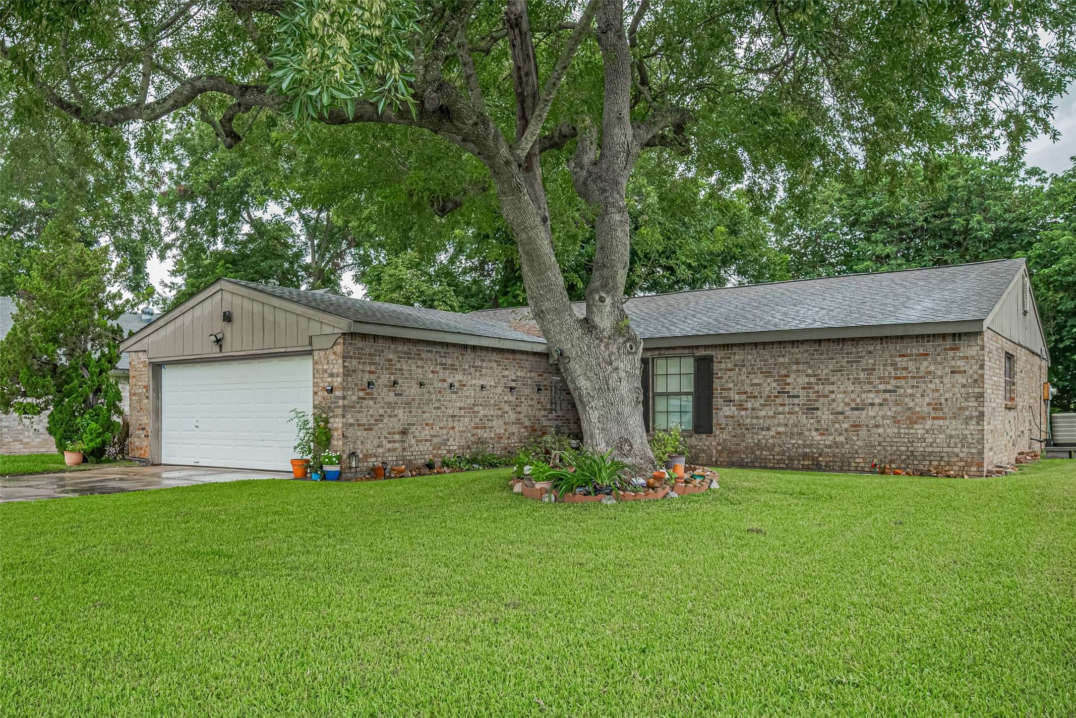 Wharton, TX 77488,2017 Willow Bend RD