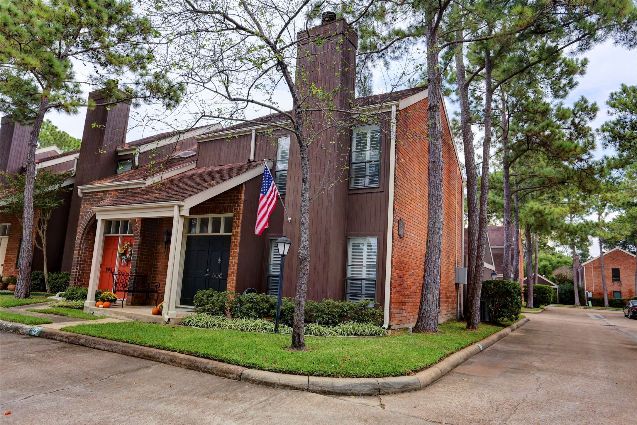 Houston, TX 77057,701 Bering DR #806