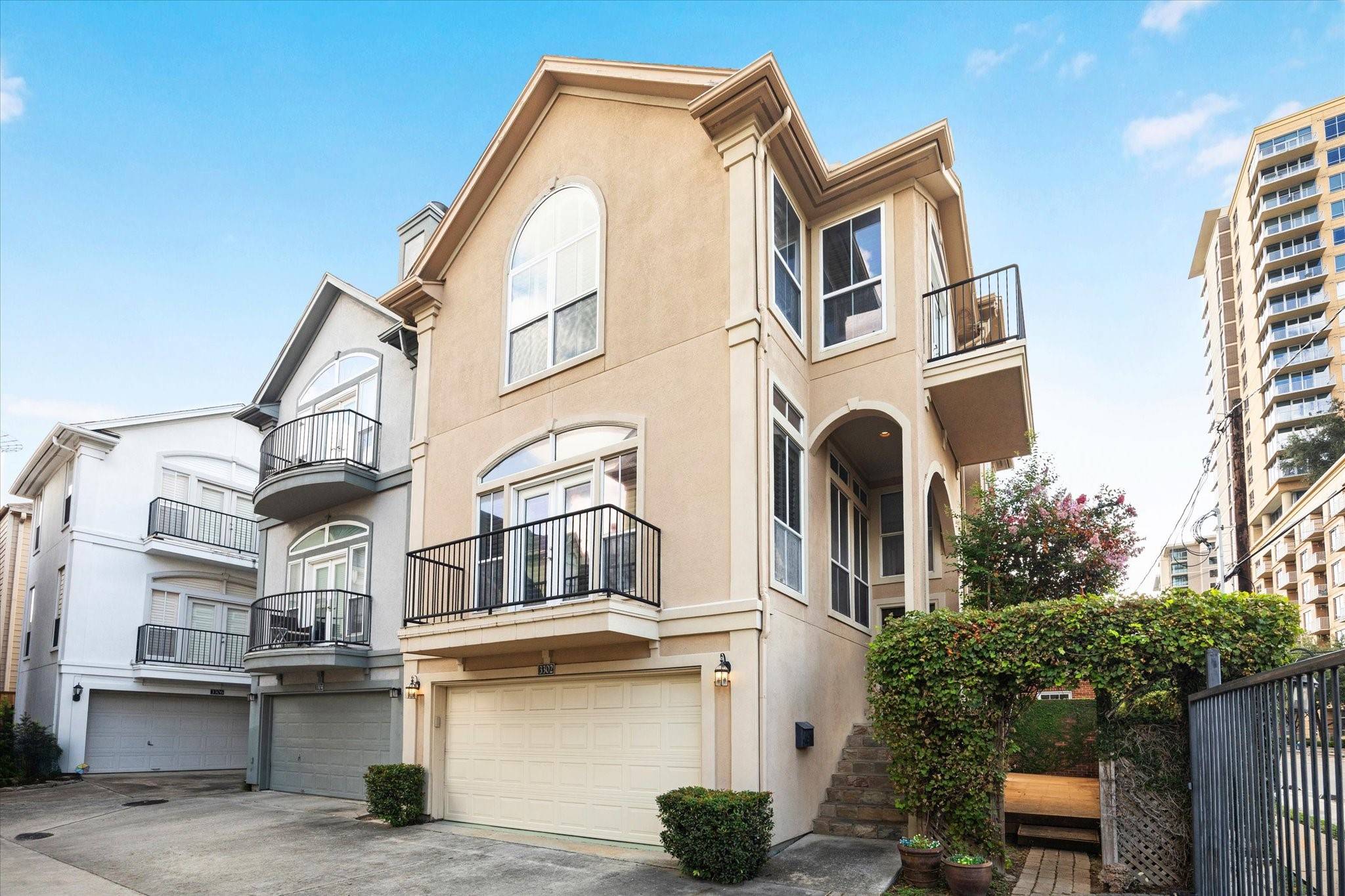 Houston, TX 77019,3302 W Dallas ST