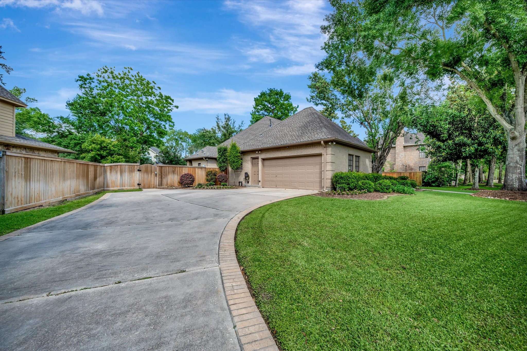 Houston, TX 77062,2002 Walnut Green DR