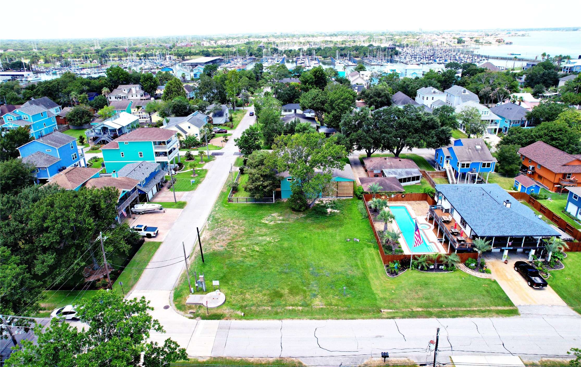 Clear Lake Shores, TX 77565,524 Clear lake Road