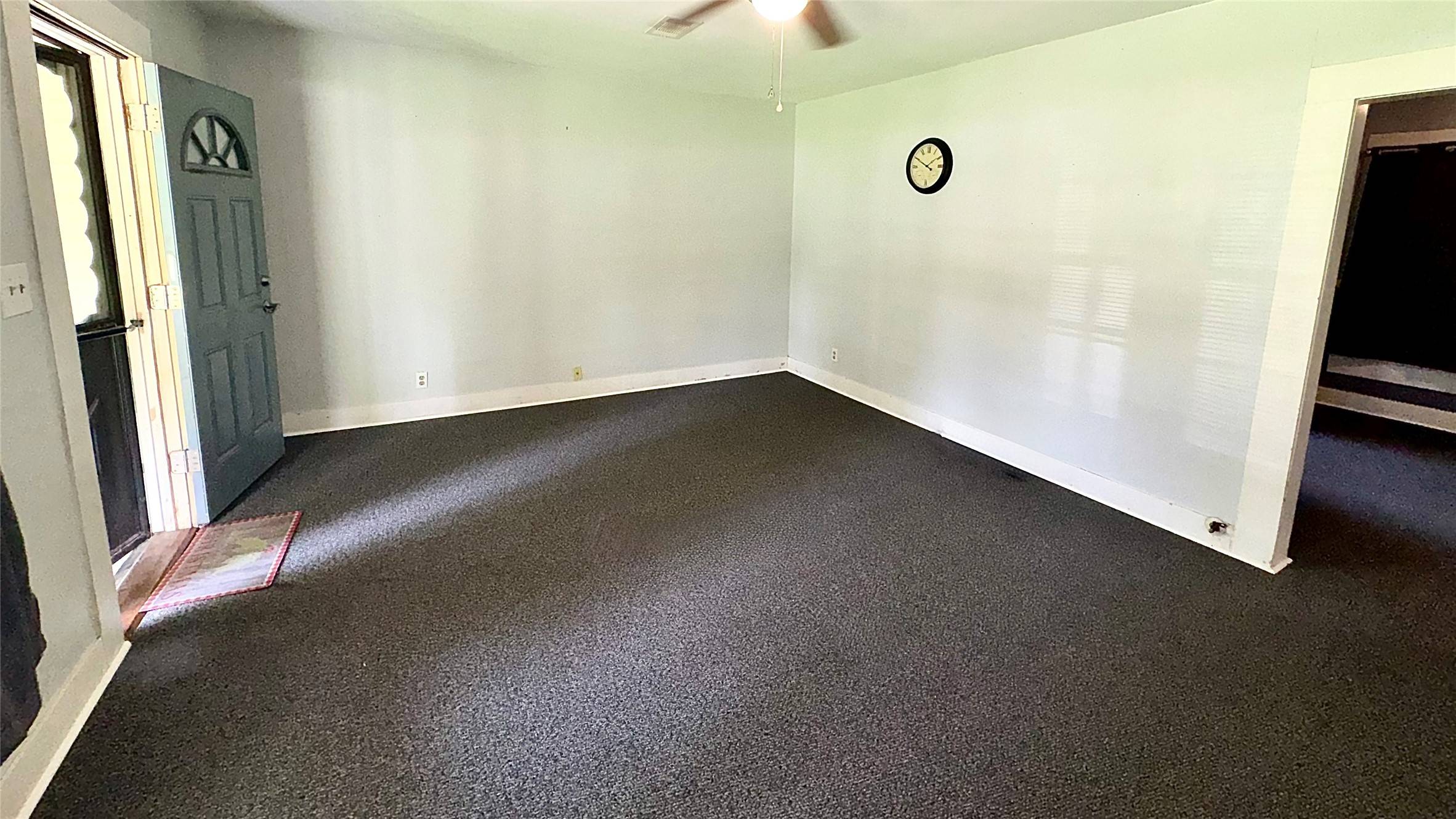 Highlands, TX 77562,1105 S Main ST