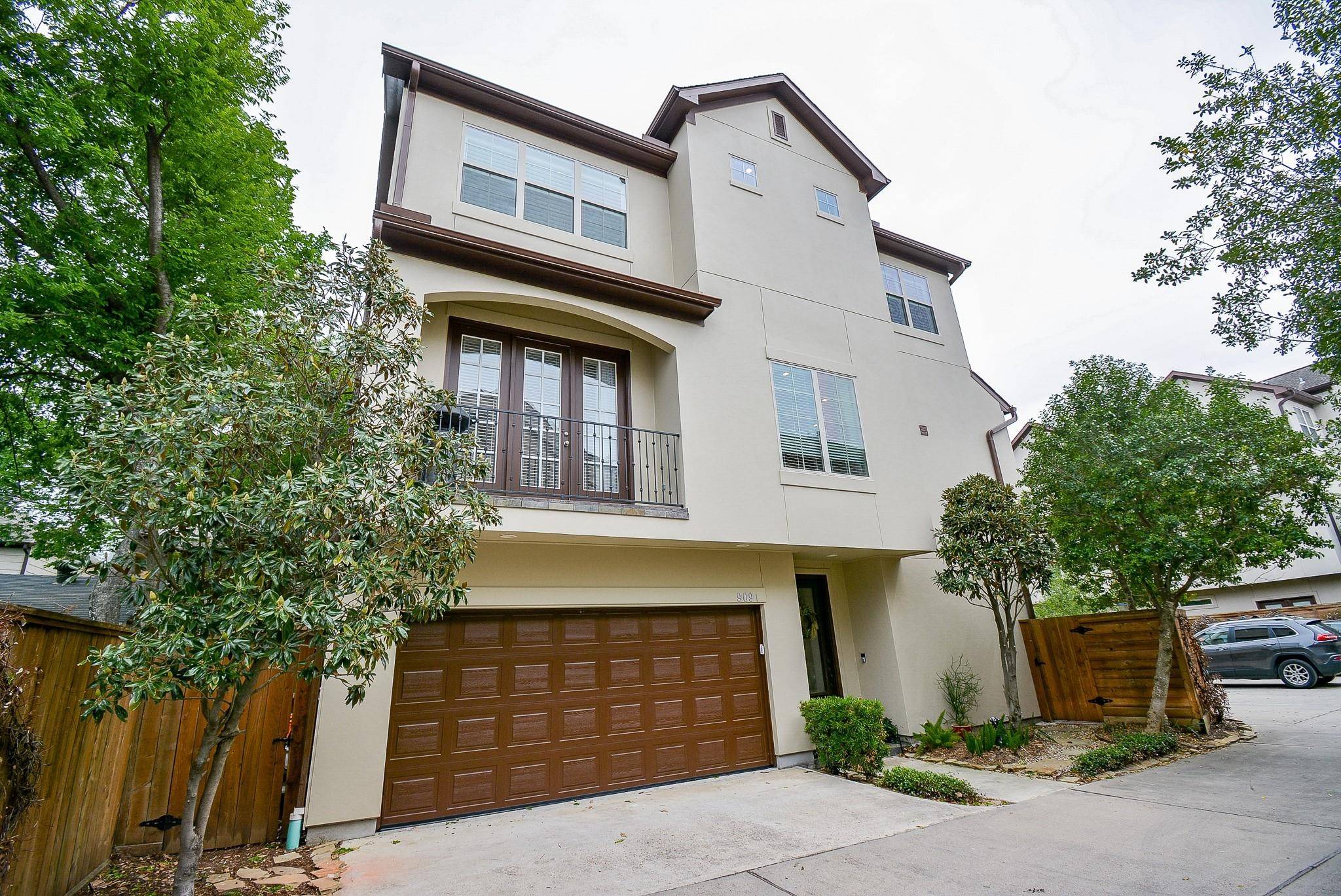 Houston, TX 77008,909 W 22nd ST #I