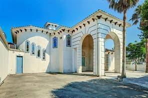 Dickinson, TX 77539,135 1st ST