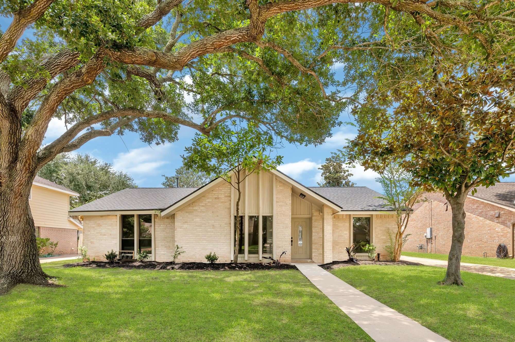 Sugar Land, TX 77479,2906 Colonial DR