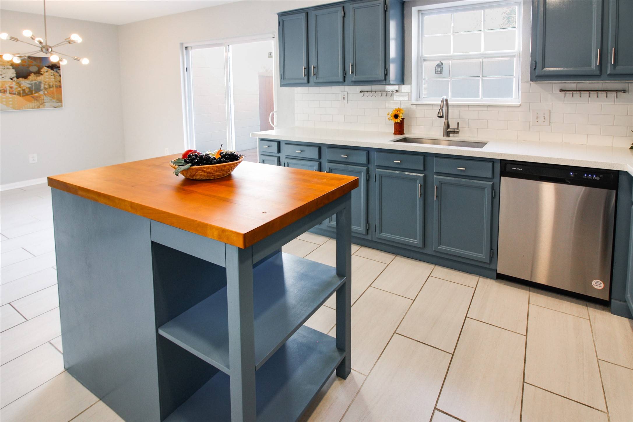 Houston, TX 77080,8868 Kempwood DR