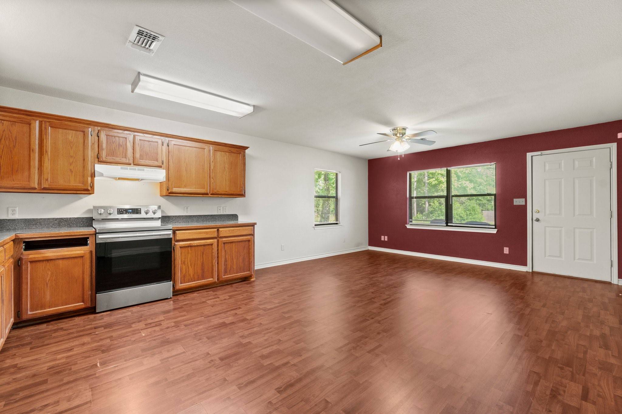 Livingston, TX 77351,185 Rustic WAY
