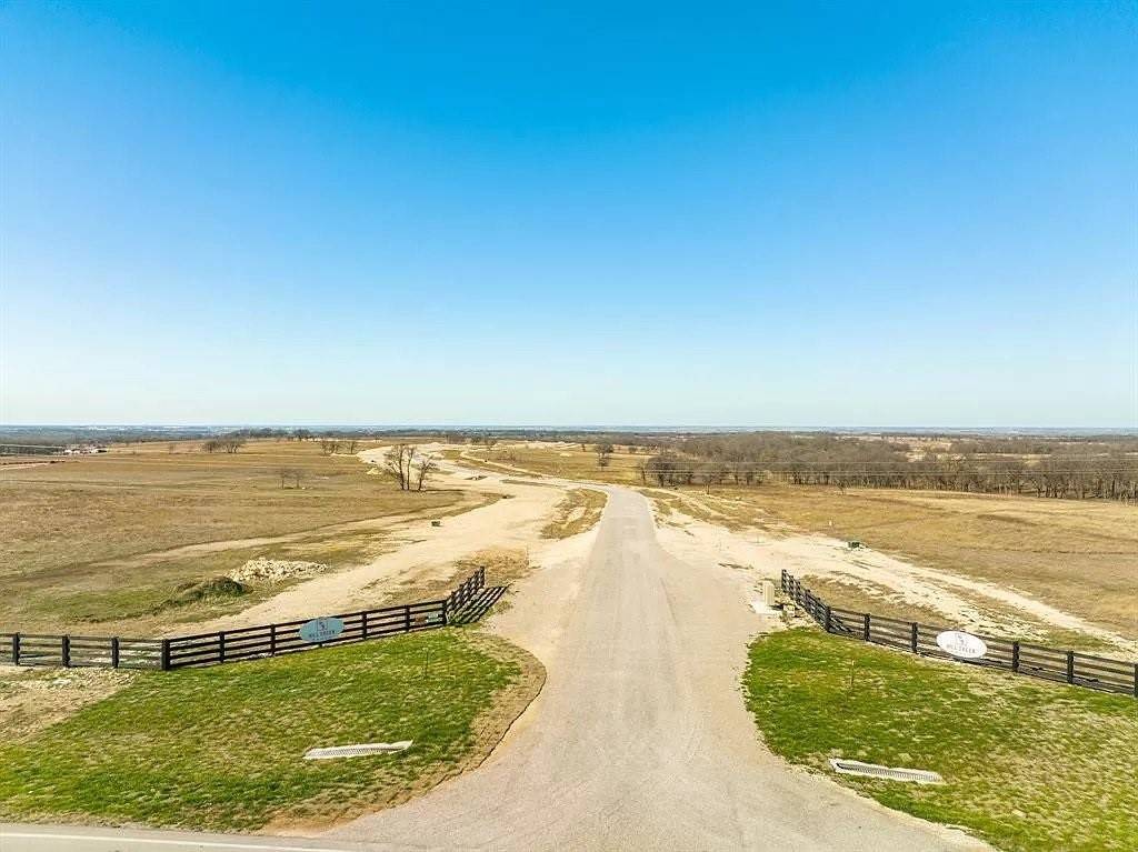 Hillsboro, TX 76645,3.7 HILL CREEK LN Hill Creek LN