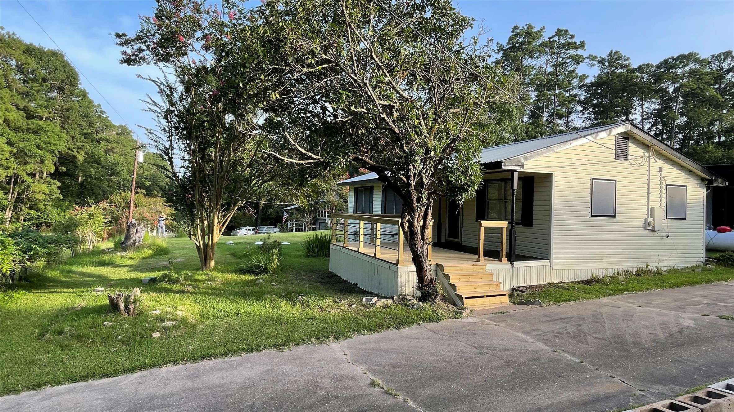 Onalaska, TX 77360,389 E Lumbermans RD