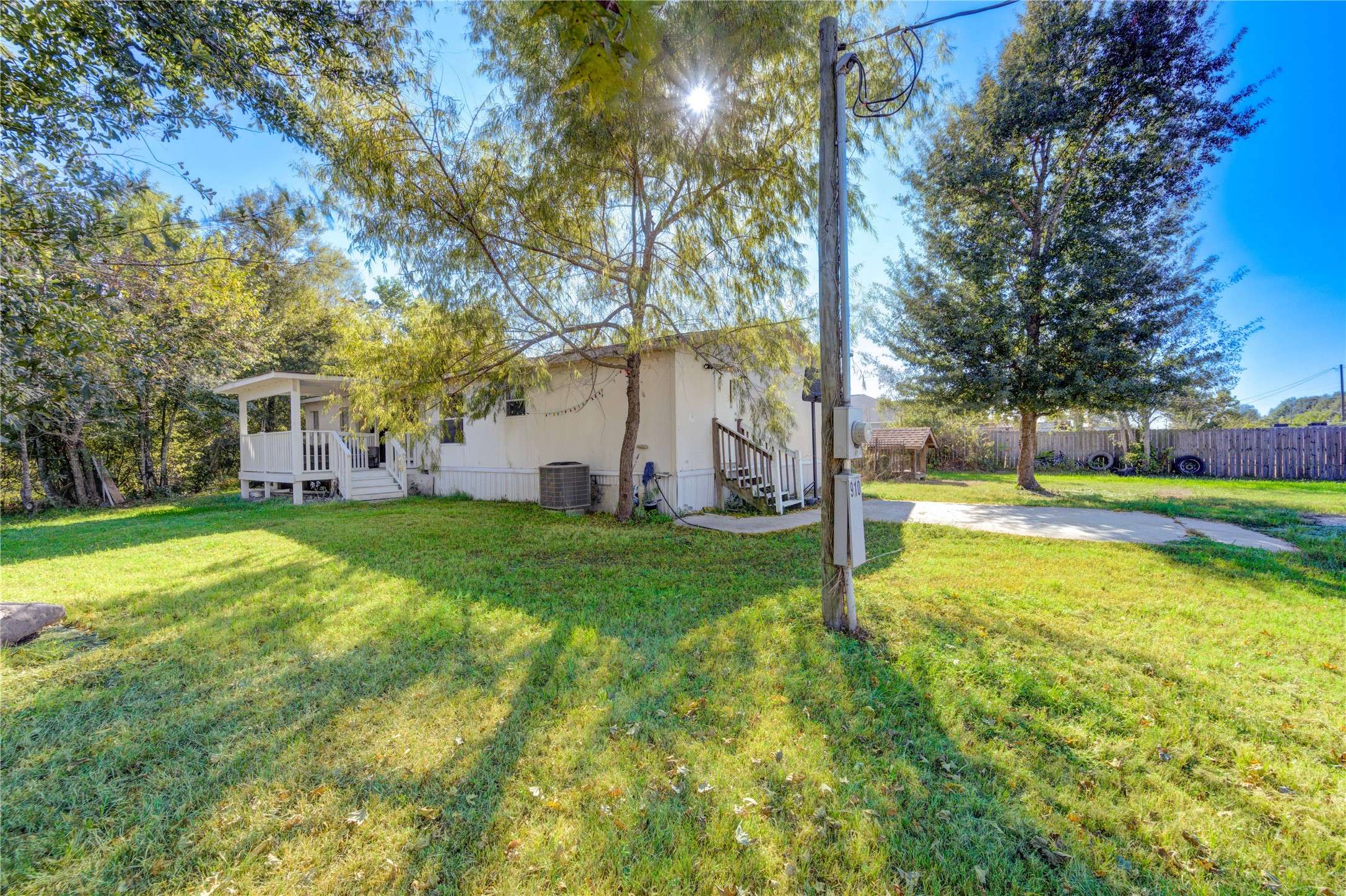 Cleveland, TX 77327,910 County Road 3556