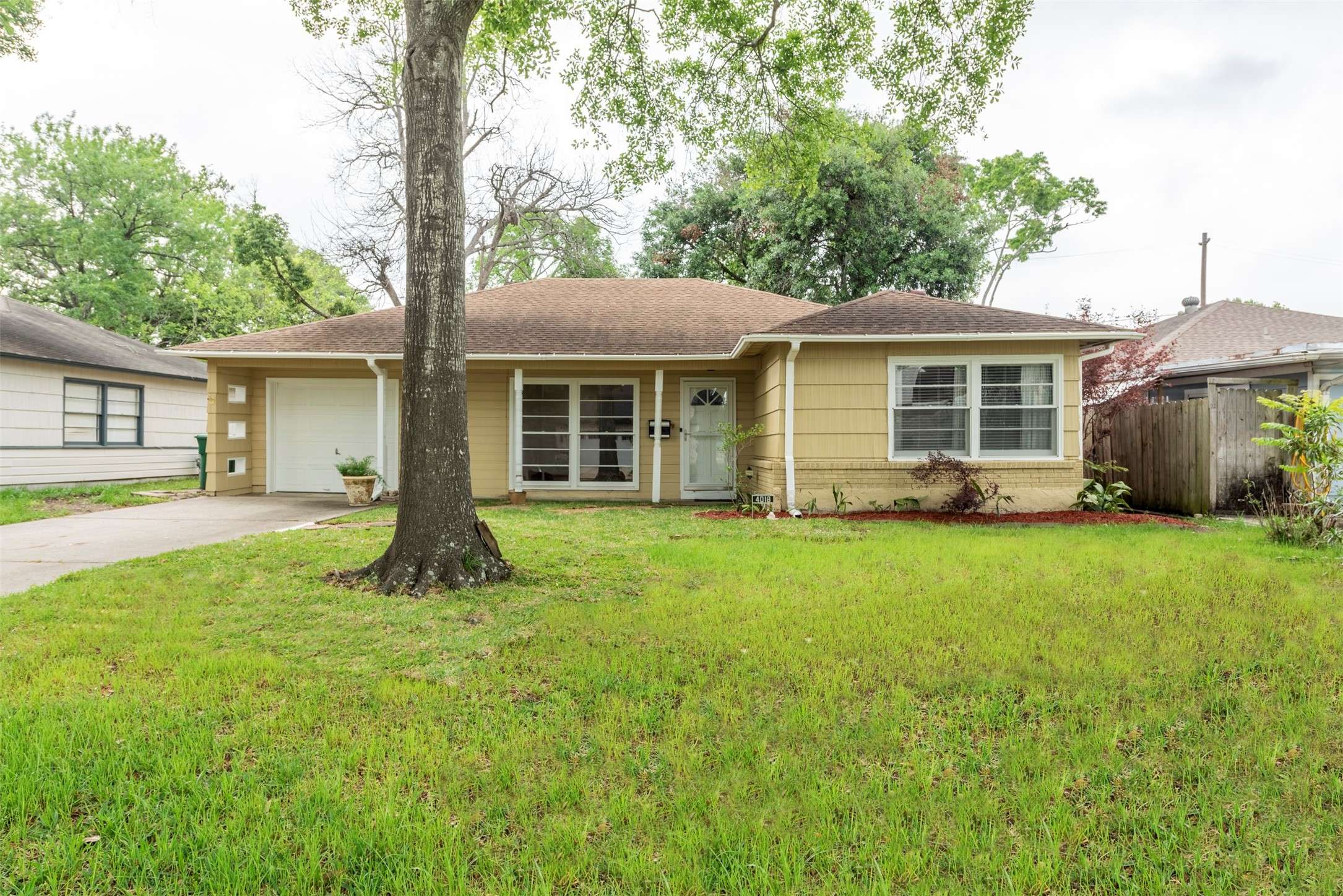 Houston, TX 77025,4018 Woodshire ST